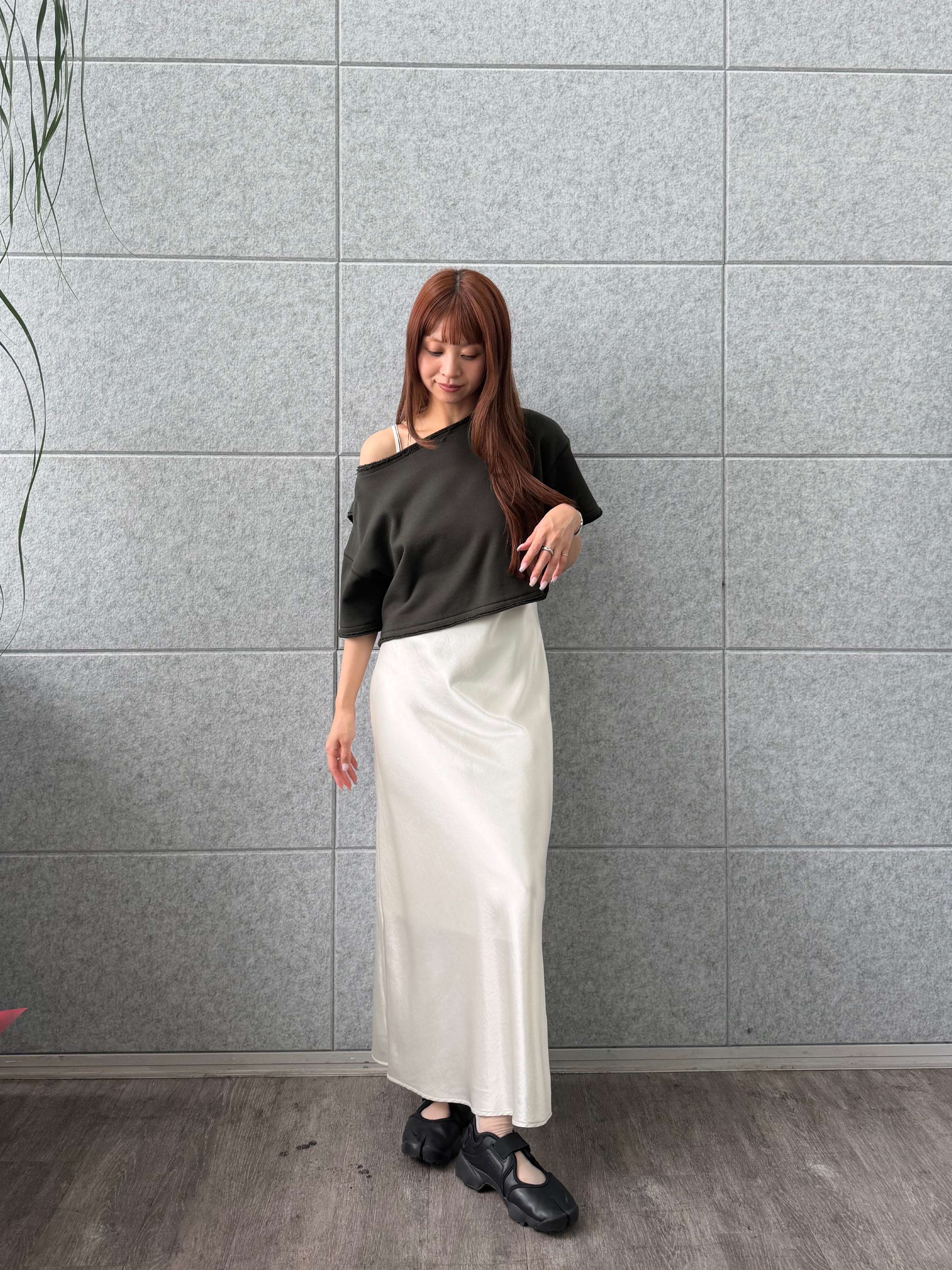 kanamiさんの「CODE A｜back open half－sleeve sweat」を使ったコーディネート