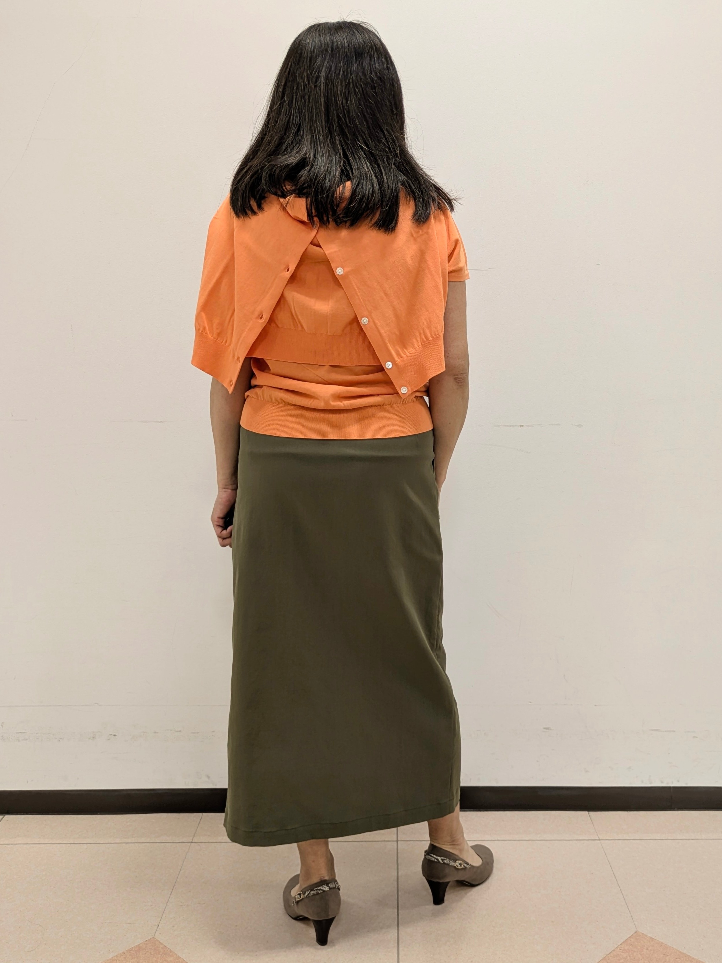 ともさんの「UNTITLED｜◆【9色展開/アンサンブル可】コットンクルーネックカーディガン」を使ったコーディネート