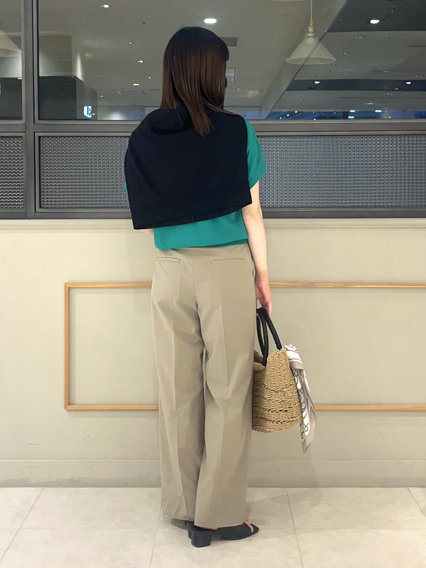 kumiさんの「INDIVI｜【洗える／コットン】ドライタッチさらりニットT」を使ったコーディネート