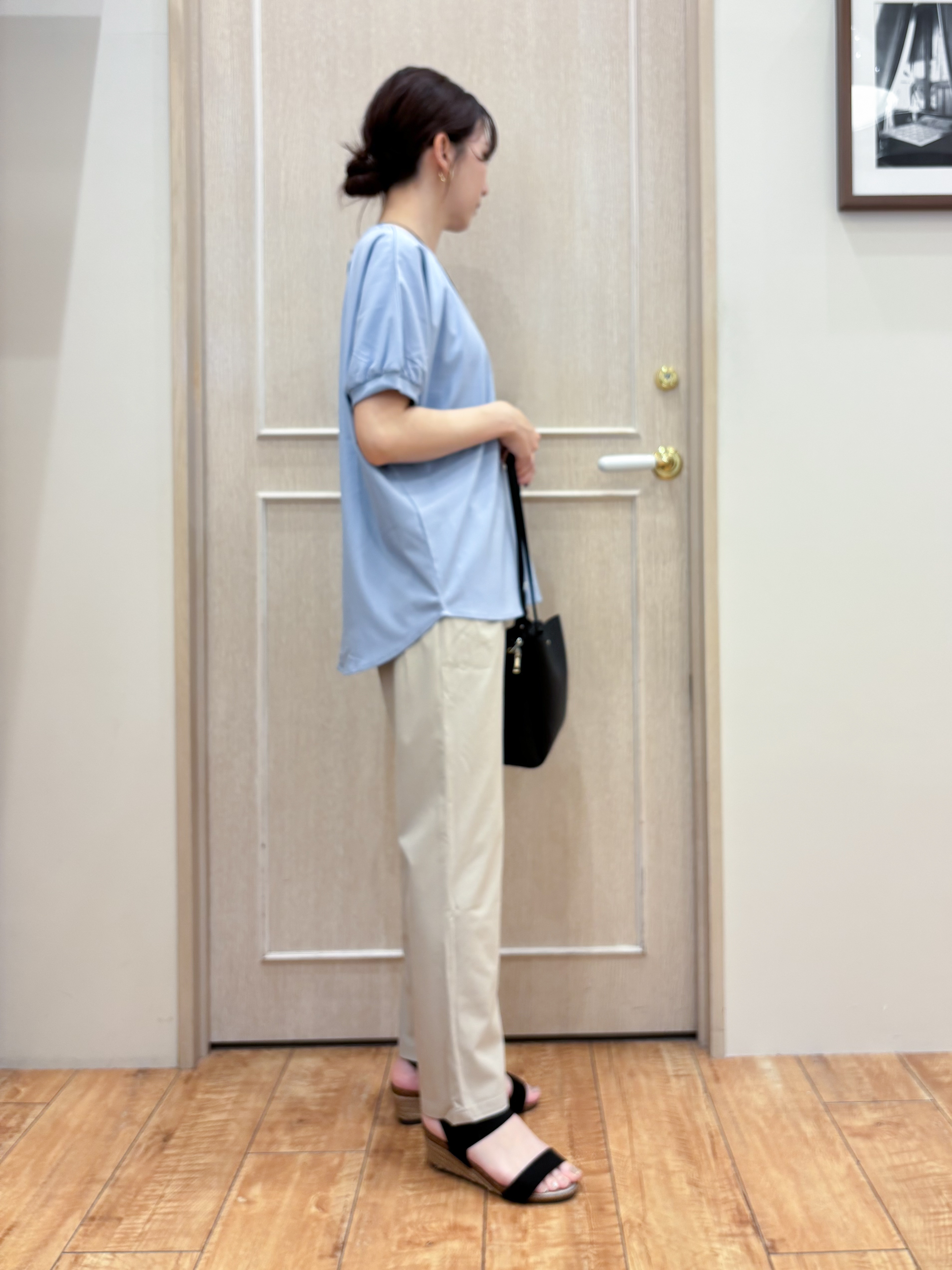 なみさんの「SHOO･LA･RUE｜【洗濯後しわになりにくい】インせず着られる さらっとタッチのドルマンブラウス」を使ったコーディネート