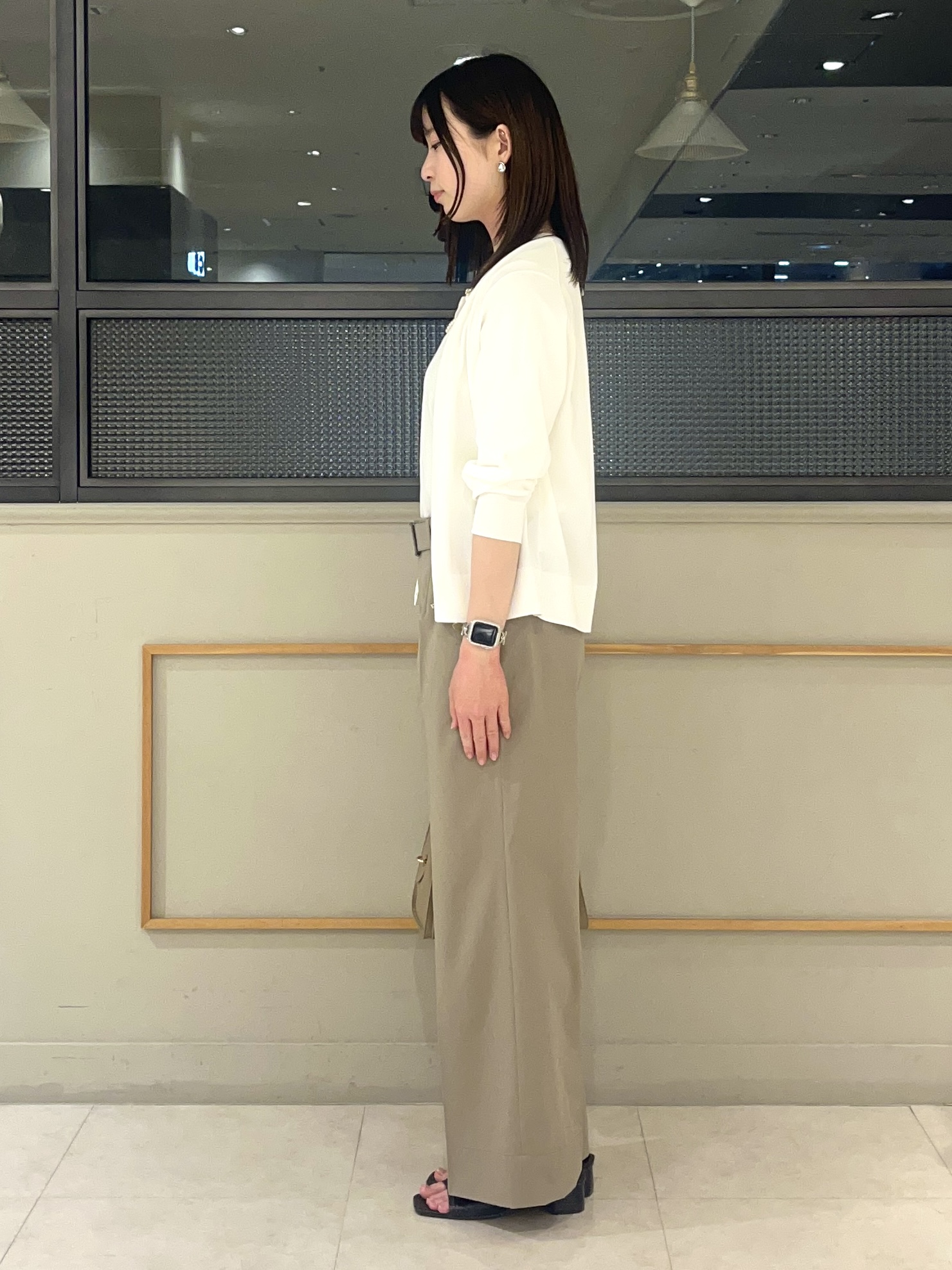 kumiさんの「INDIVI｜【UVケア/接触冷感／アンサンブル】丸首カーディガン＆袖スリット5分袖ニット」を使ったコーディネート