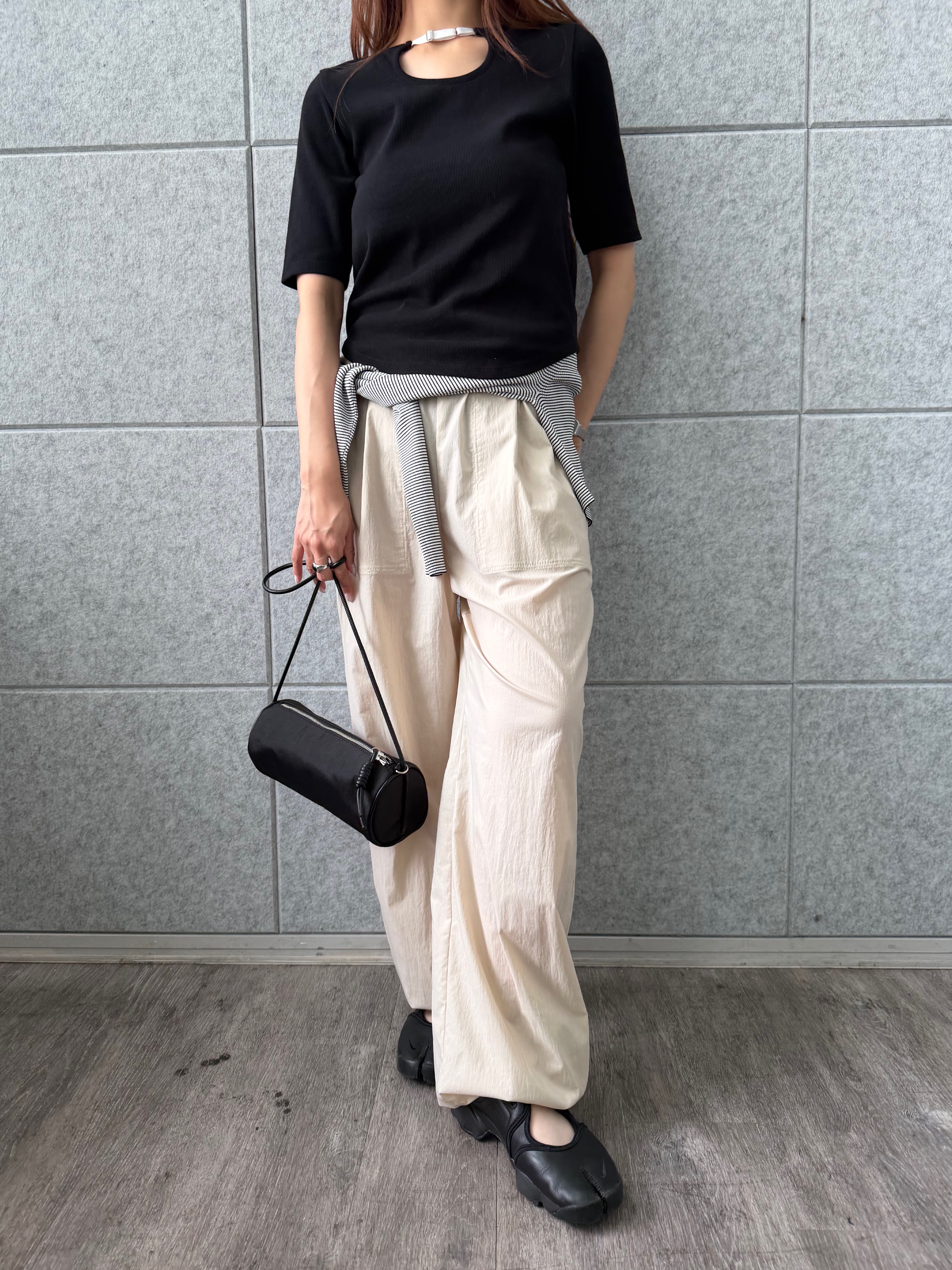 kanamiさんの「CODE A｜rib jersey point neck tee」を使ったコーディネート