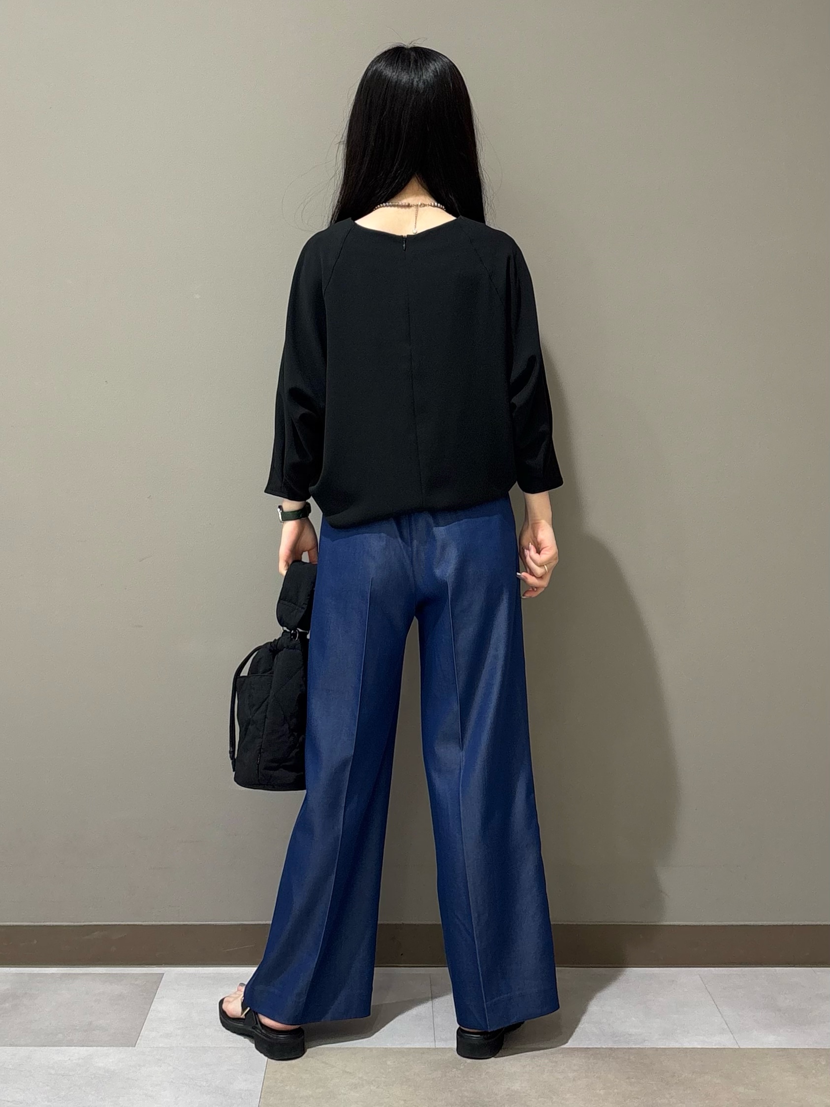 KEIKOさんの「INDIVI｜【接触冷感／透湿／着る日傘】ドルマントップス」を使ったコーディネート