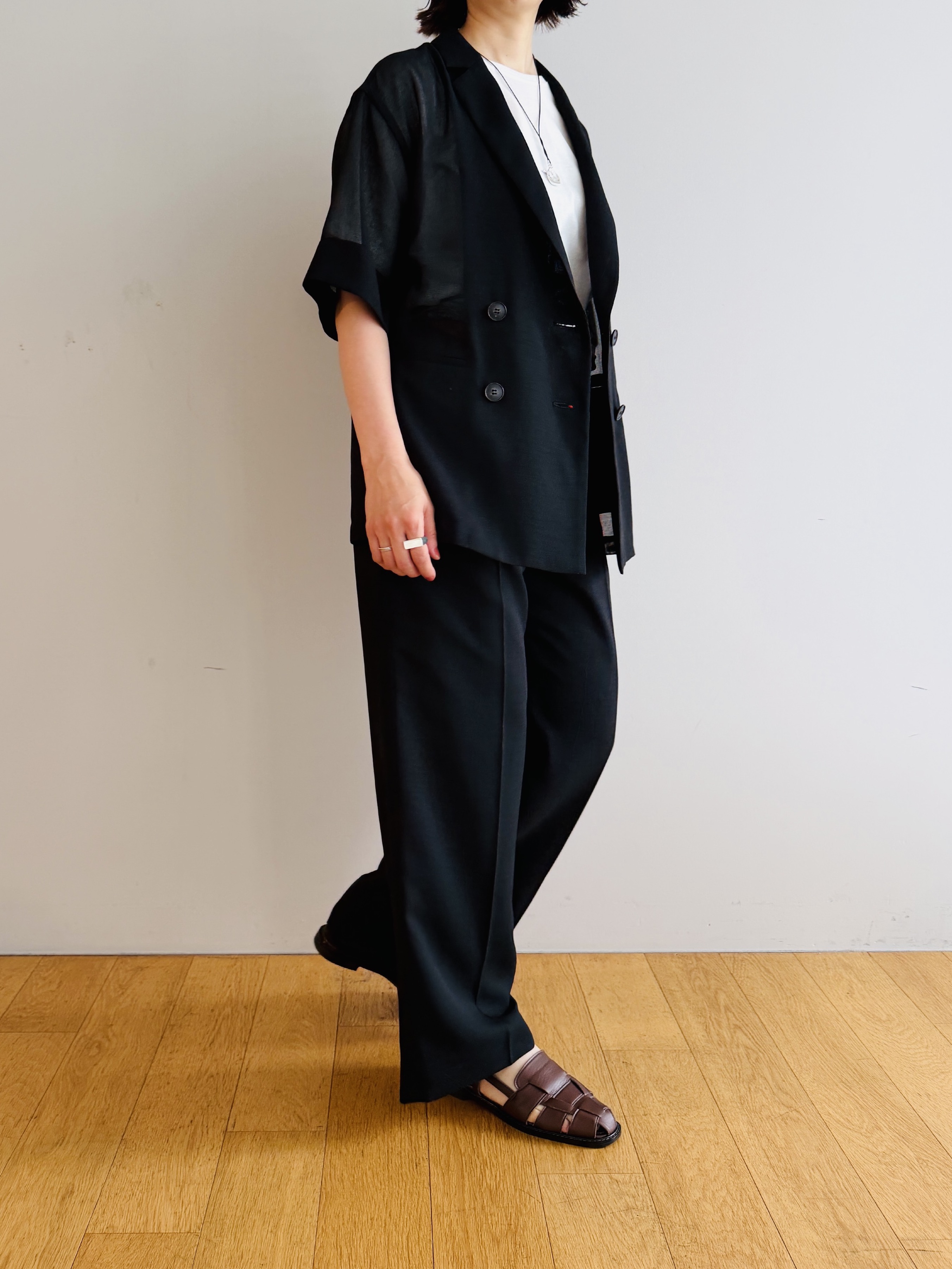 murayamaさんの「INDIVI｜【洗える／メッシュ素材／SETUP可能】半袖シアージャケット」を使ったコーディネート