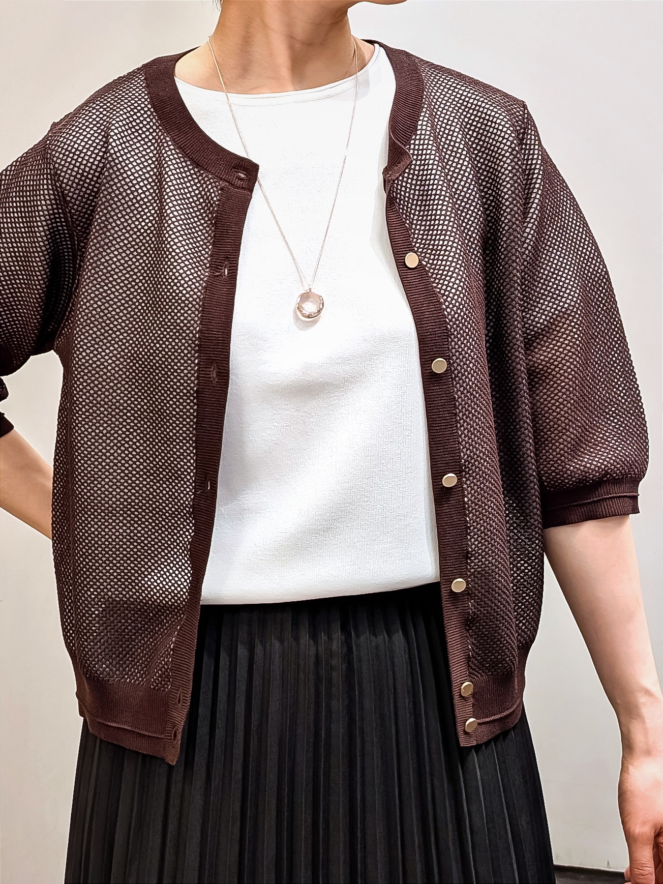 やまちゃんさんの「grove｜【洗える】透けない、大人のメッシュカーディガン」を使ったコーディネート