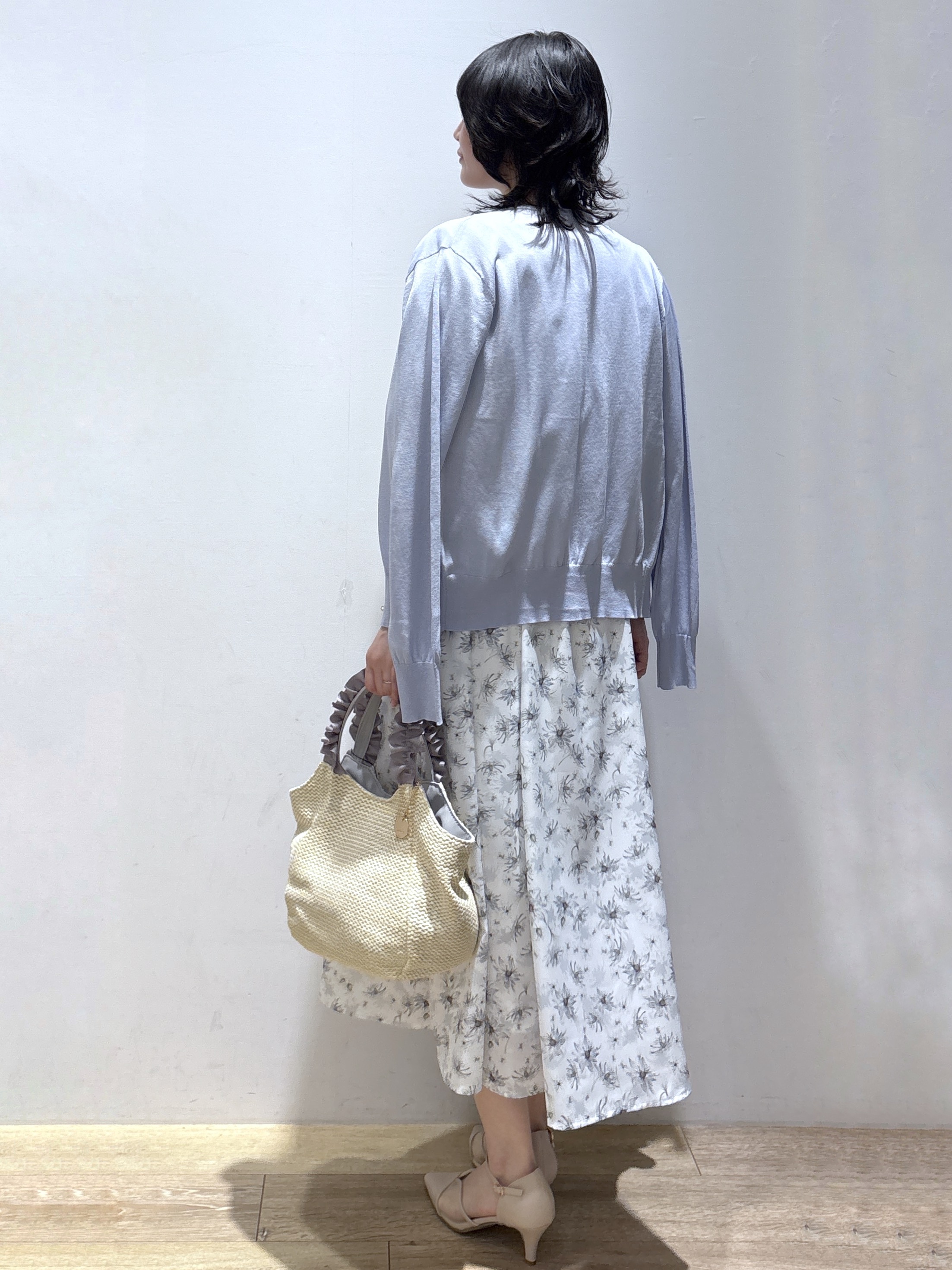 mizukiさんの「index｜【接触冷感】ビジューボタンカーディガン《抗ピリング／洗濯機OK》」を使ったコーディネート