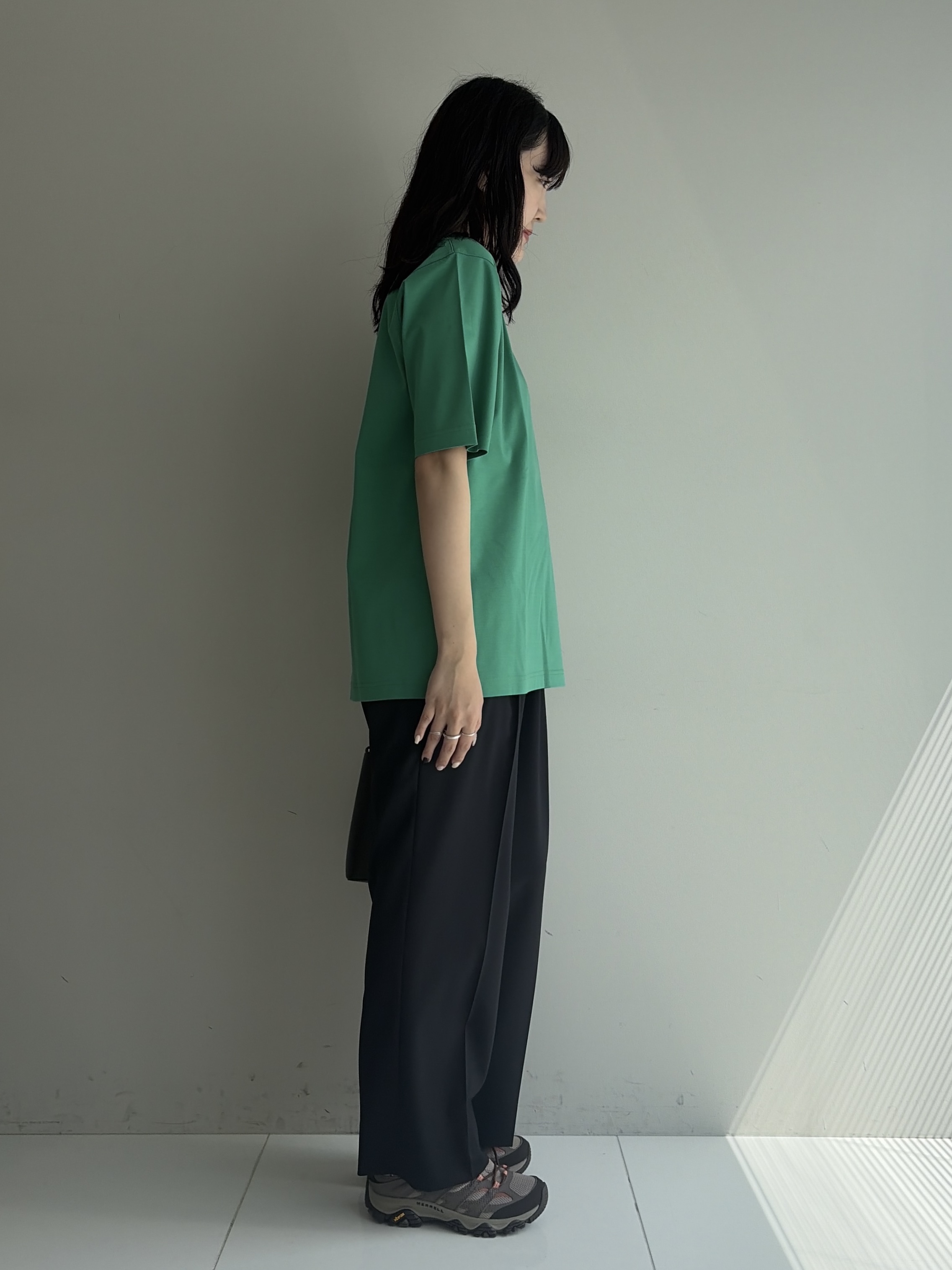 Akutagawaさんの「TAKEO KIKUCHI｜【BOWLER HAT LABEL】アイスクリアコットン ラッキーセブン 半袖Tシャツ」を使ったコーディネート