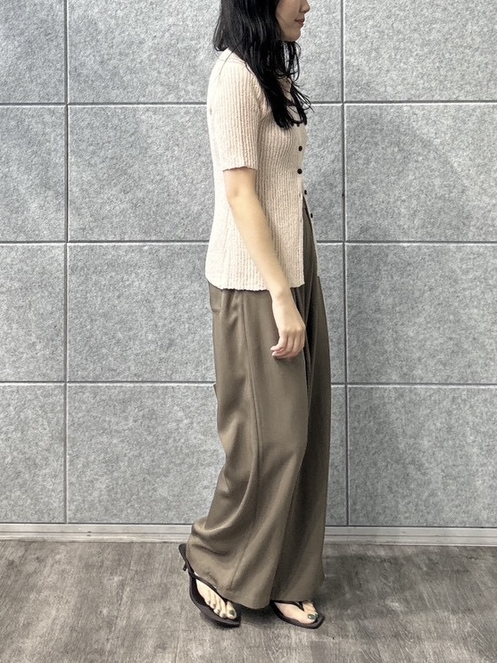 rinaさんの「INDIVI｜ハーフスリーブポロニットカーデ」を使ったコーディネート