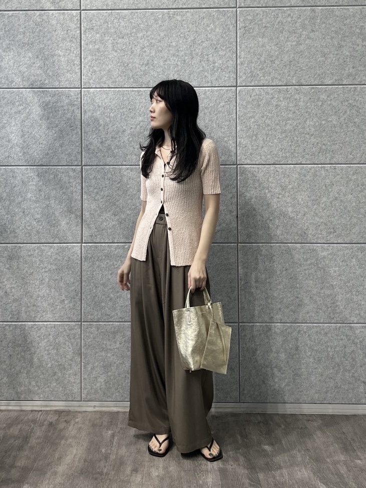rinaさんの「INDIVI｜ハーフスリーブポロニットカーデ」を使ったコーディネート