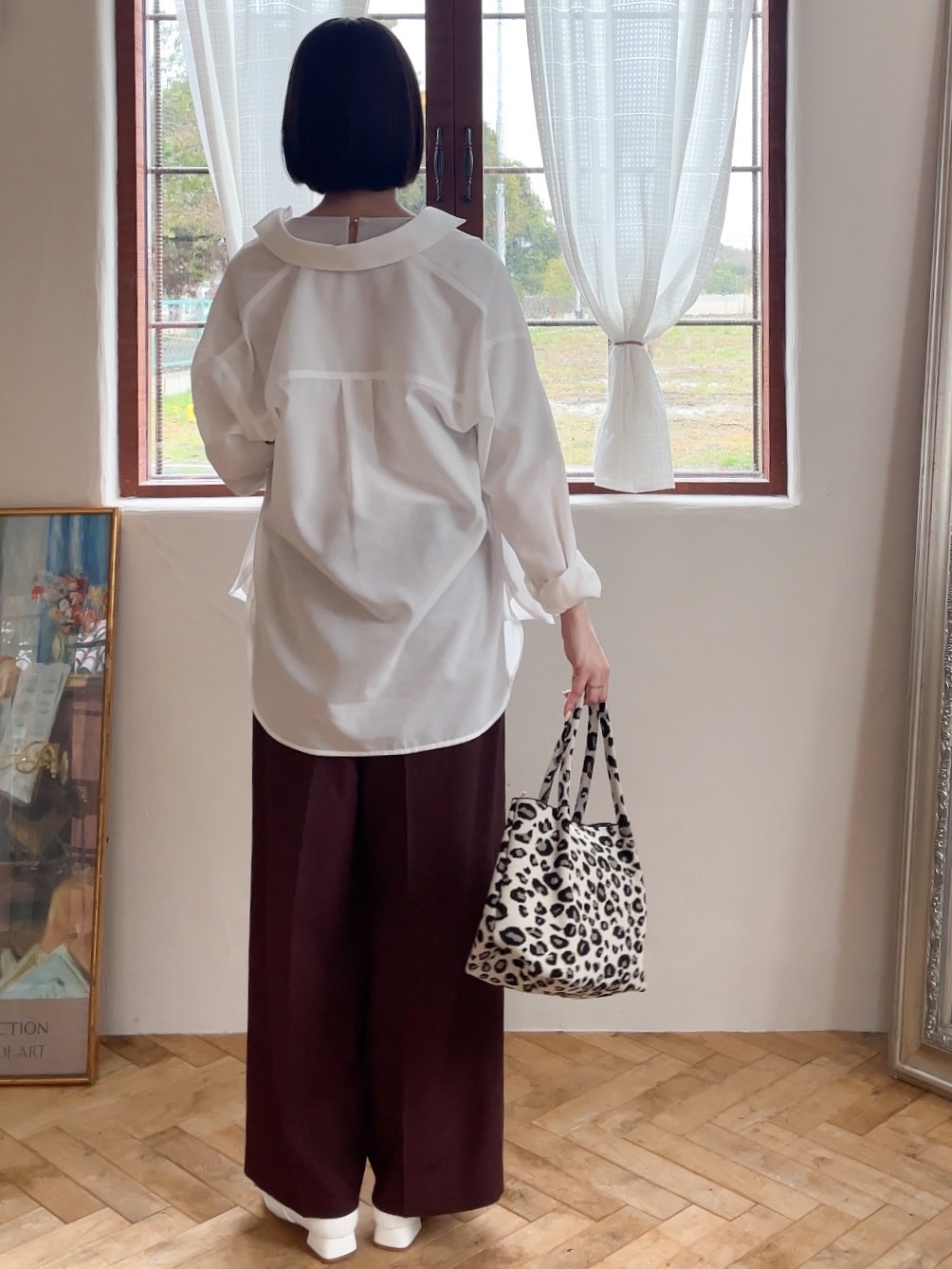 NATSUMIさんの「grove｜【洗濯機OK】朝晩の気温差に◎軽やかシアーシャツ」を使ったコーディネート