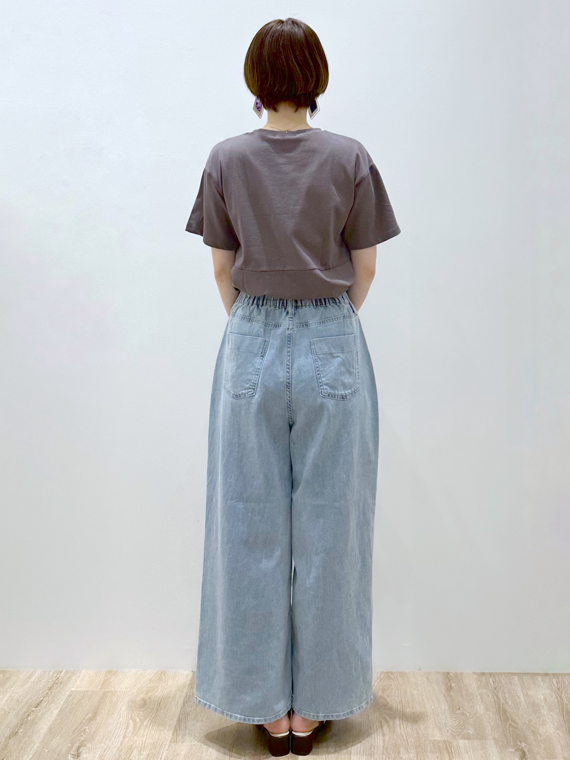 yurieさんの「OPAQUE.CLIP｜【接触冷感】アシメフリルドッキングカットソー《洗濯機OK》」を使ったコーディネート