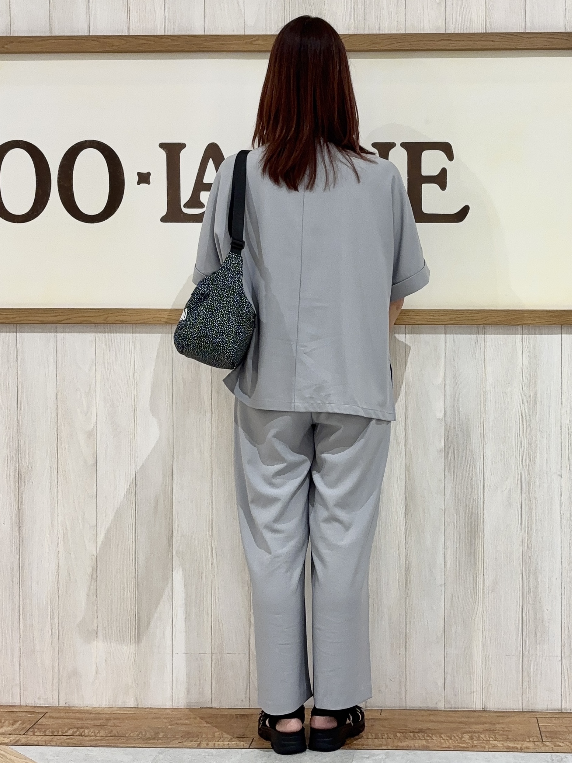 みきぽんさんの「SHOO･LA･RUE｜【セットアップ可/洗濯後しわになりにくい/S-LL】半袖とろみテーラードジャケット」を使ったコーディネート