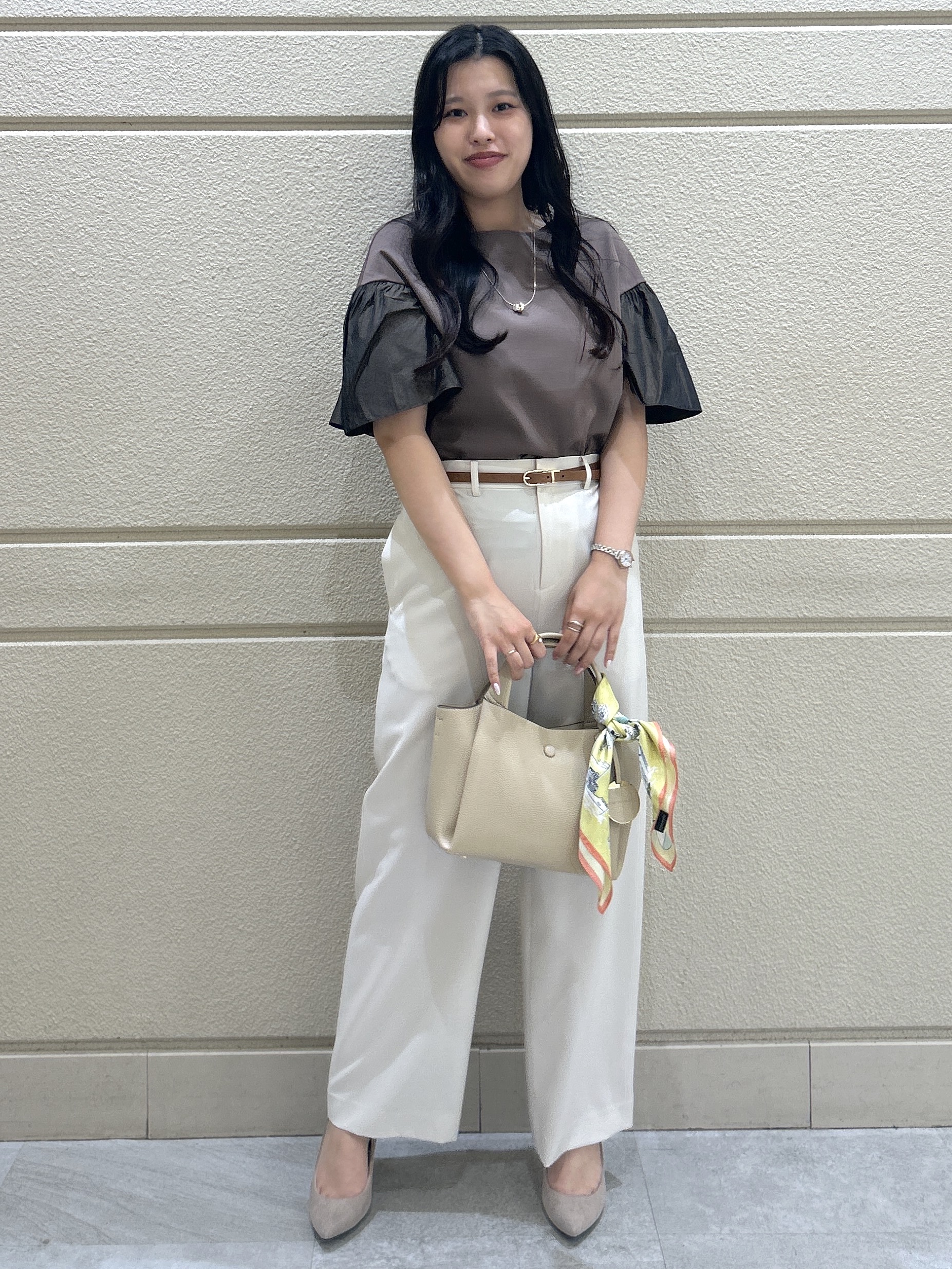 Momokaさんの「COUP DE CHANCE｜【手洗い可／日本製】フレアスリーブプルオーバー」を使ったコーディネート