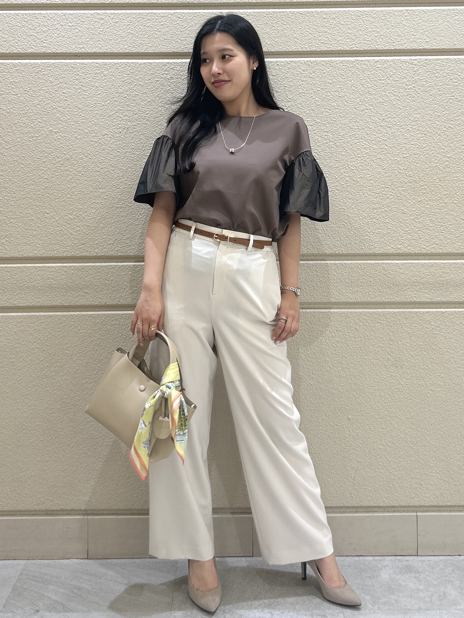 Momokaさんの「COUP DE CHANCE｜【手洗い可／日本製】フレアスリーブプルオーバー」を使ったコーディネート