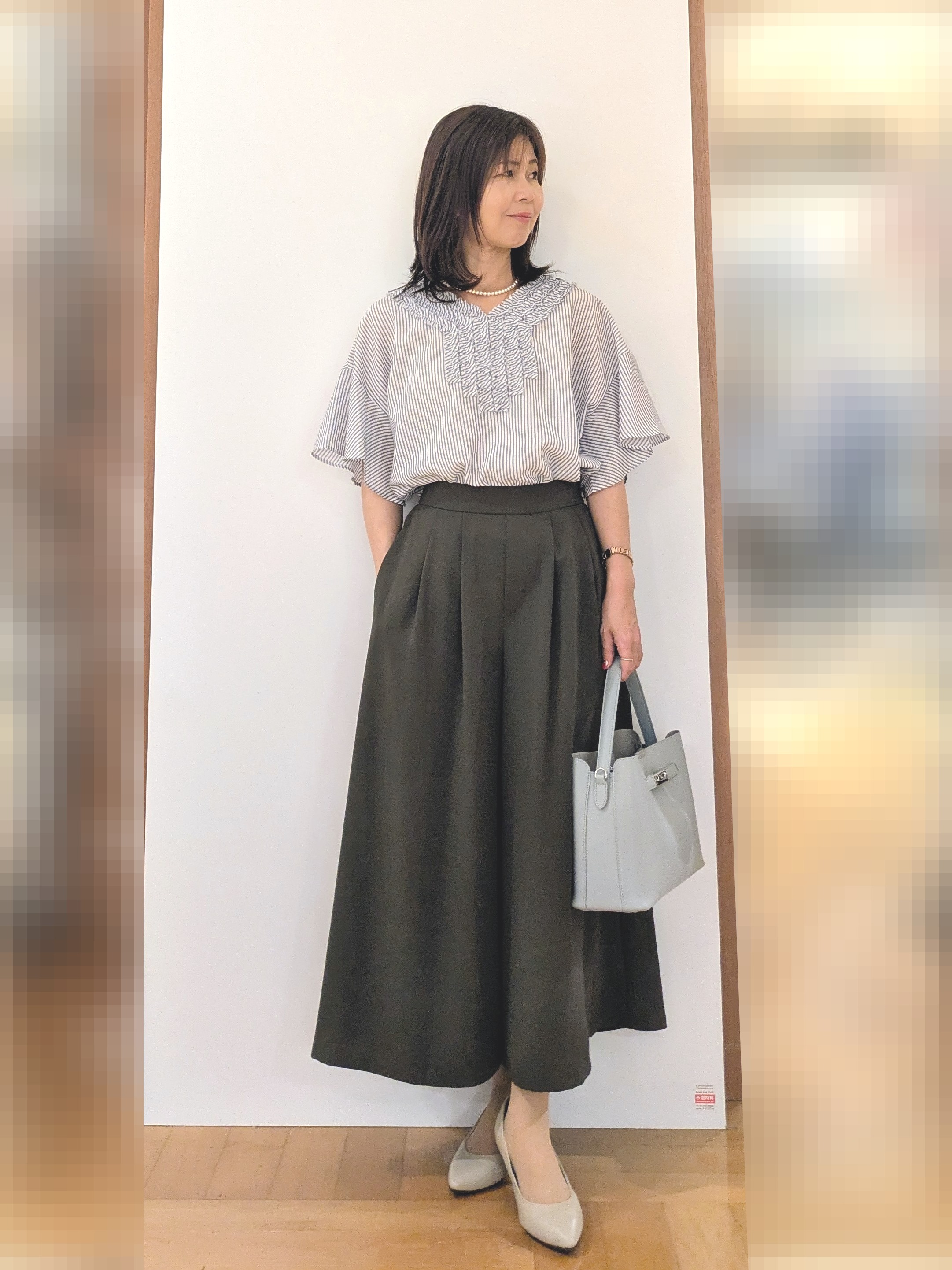laverさんの「UNTITLED｜【接触冷感/通気性/洗える】Vネックフリルブラウス」を使ったコーディネート