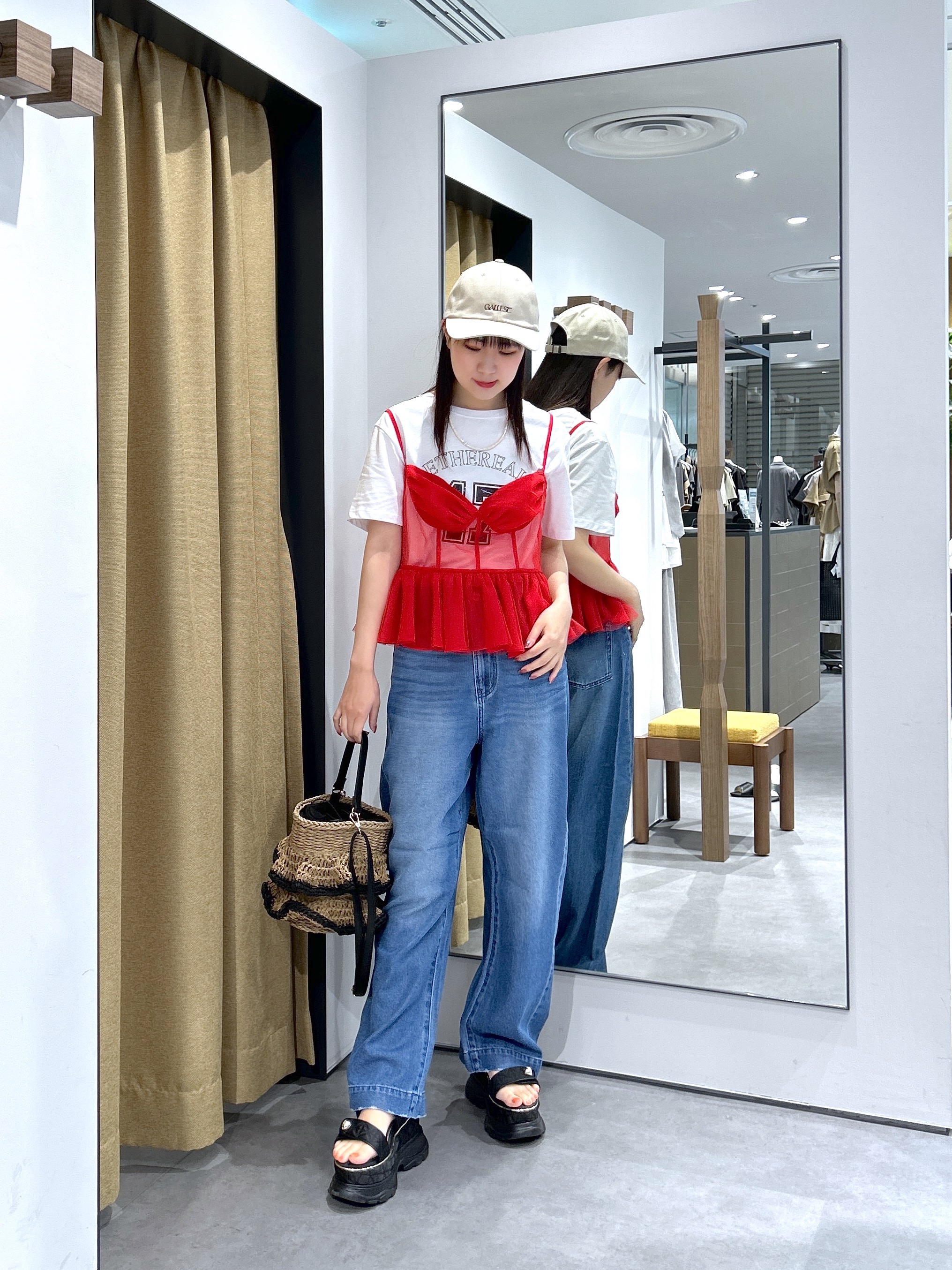 Renoさんの「INDIVI｜ナンバリングTシャツ」を使ったコーディネート