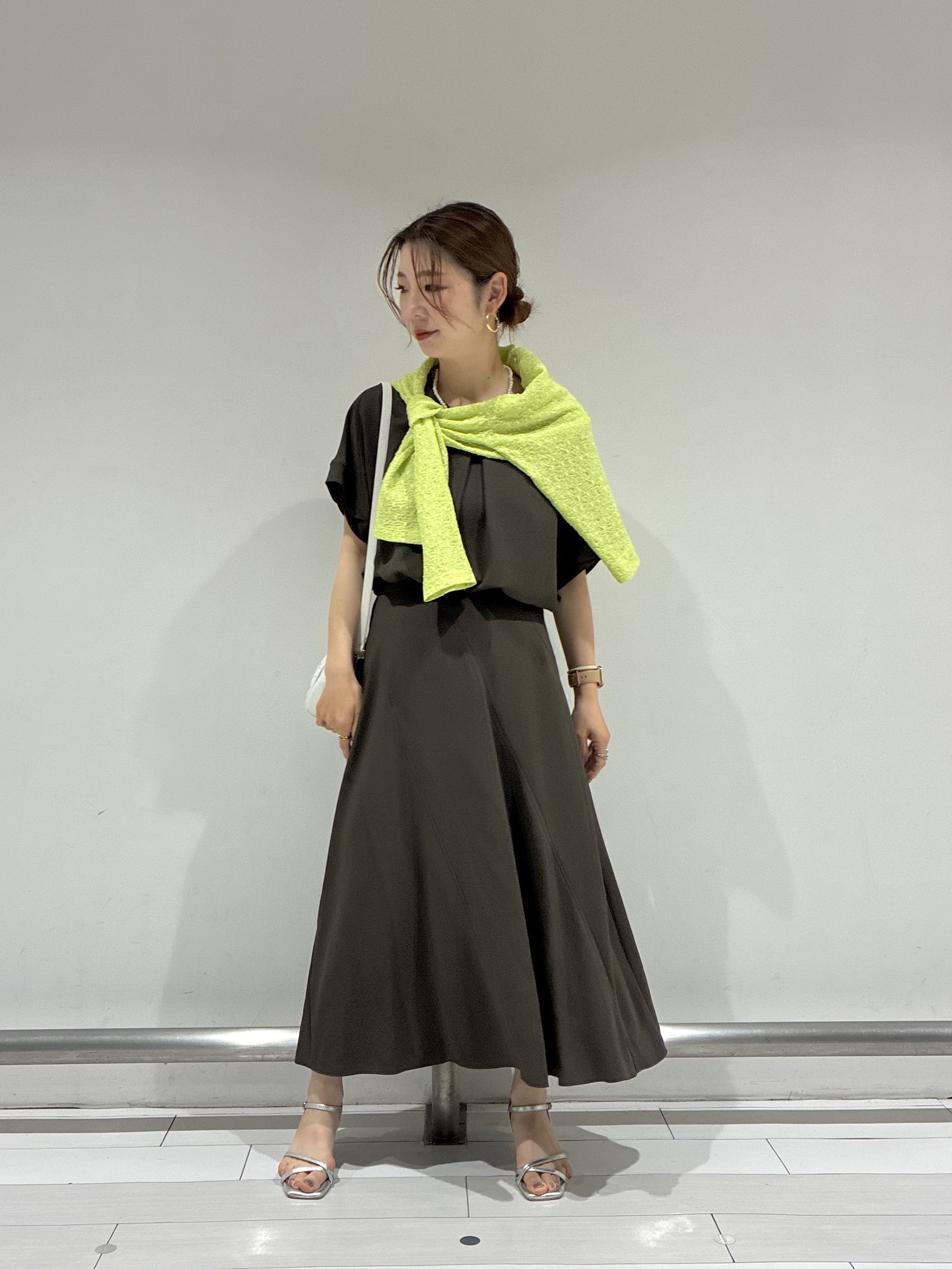 Rinさんの「UNTITLED｜【セットアップ可/UVカット/前後2WAY】リラクシーフレンチスリーブブラウス」を使ったコーディネート
