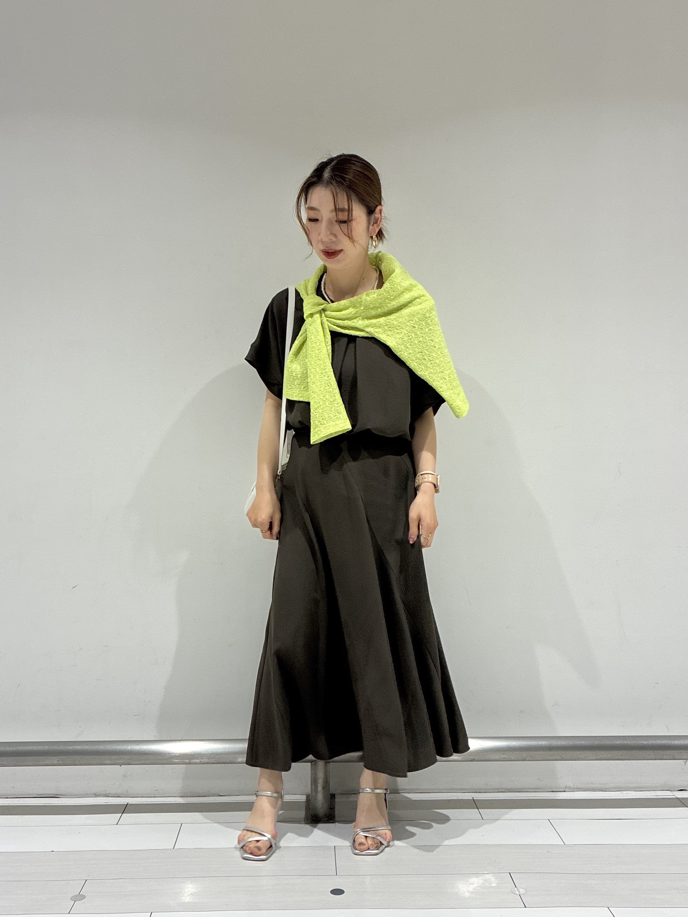 Rinさんの「UNTITLED｜【セットアップ可/UVカット/前後2WAY】リラクシーフレンチスリーブブラウス」を使ったコーディネート