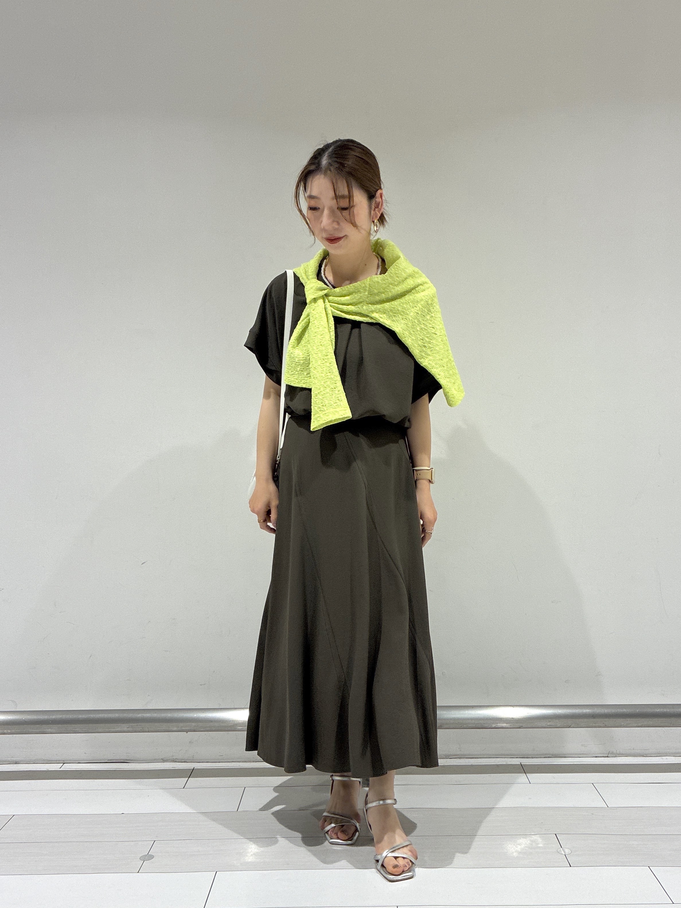 Rinさんの「UNTITLED｜【セットアップ可/UVカット/前後2WAY】リラクシーフレンチスリーブブラウス」を使ったコーディネート