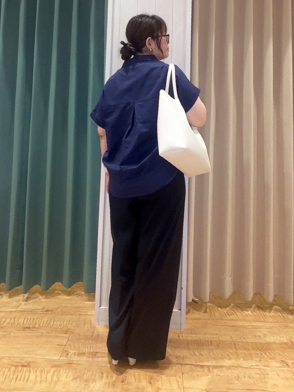 タガさんの「SHOO･LA･RUE｜【UV/吸水速乾/抗菌防臭】インせず着られる フレンチリネンスキッパーシャツ」を使ったコーディネート