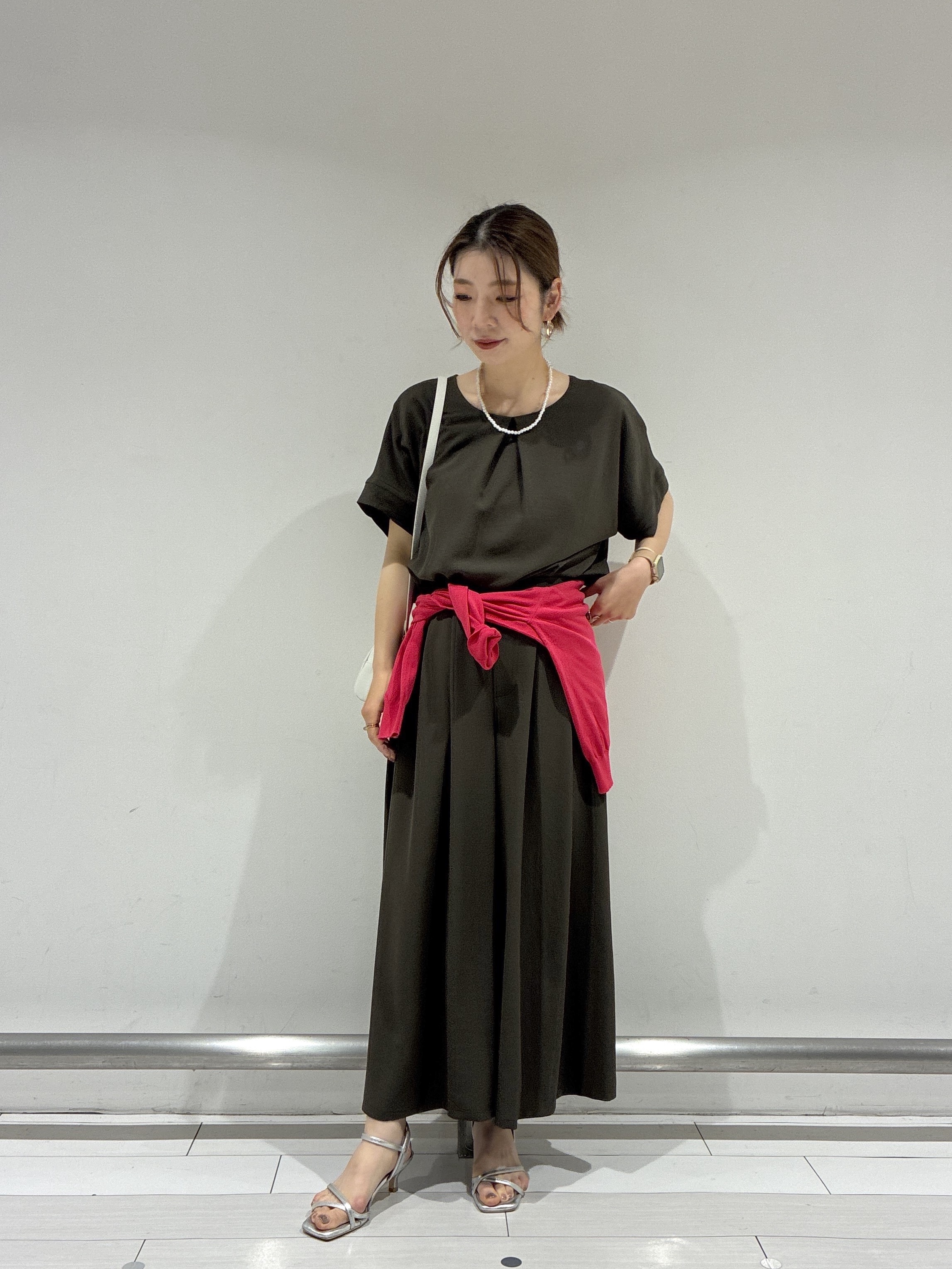 Rinさんの「UNTITLED｜【セットアップ可/UVカット/前後2WAY】リラクシーフレンチスリーブブラウス」を使ったコーディネート