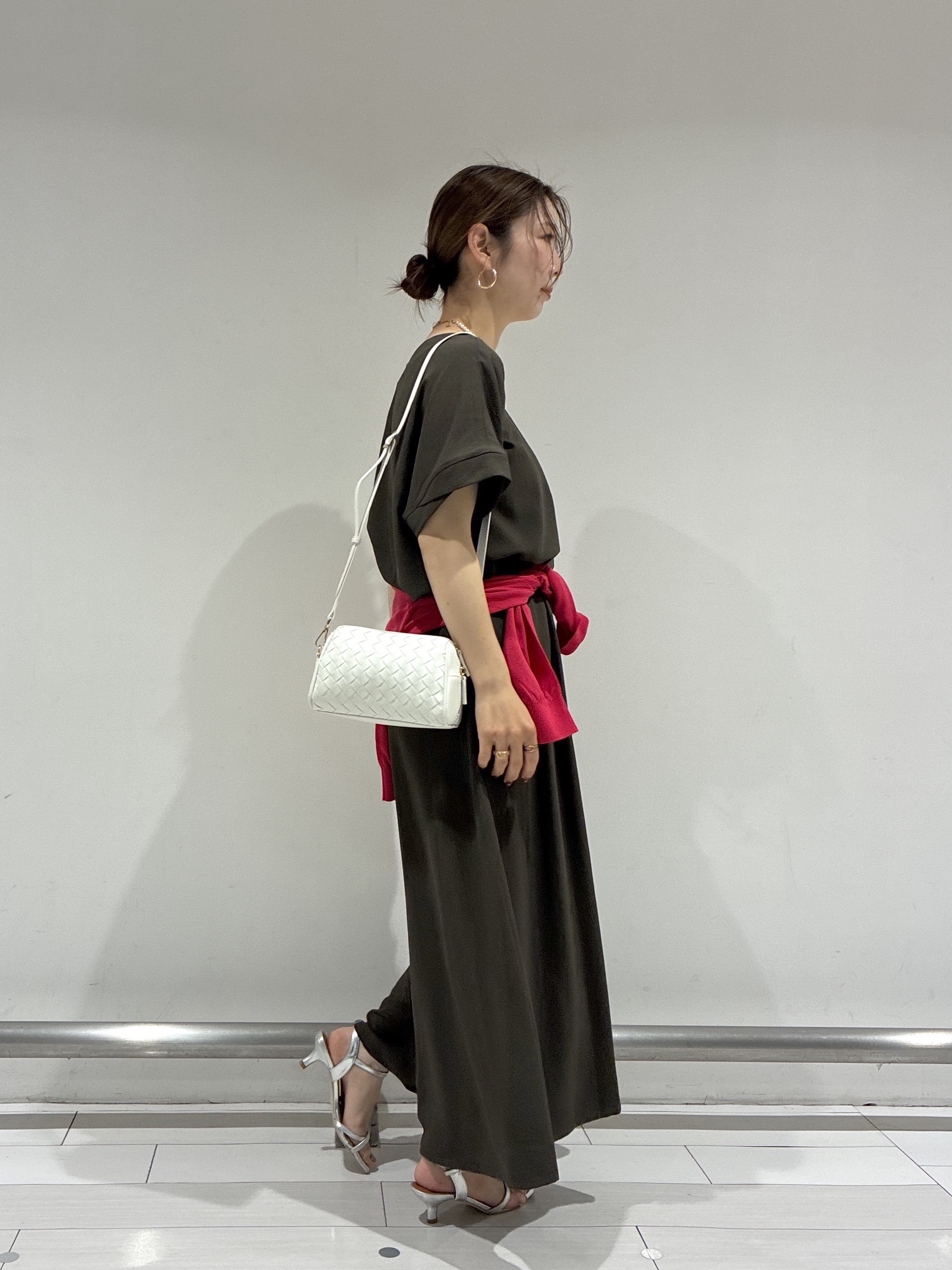 Rinさんの「UNTITLED｜【セットアップ可/UVカット/前後2WAY】リラクシーフレンチスリーブブラウス」を使ったコーディネート