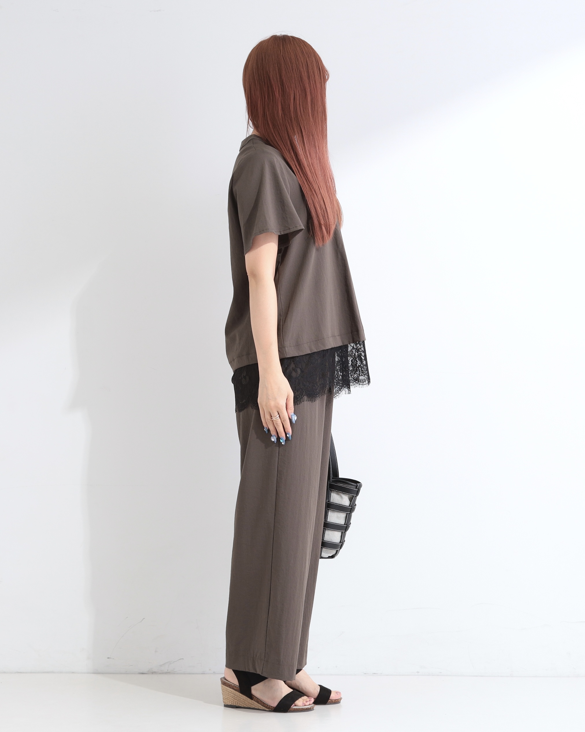 ゆゆさんの「SHOO･LA･RUE｜【S-LL/洗濯機可】軽凛(かろりん) 楽に着られて上品 裾レーススキッパーブラウス」を使ったコーディネート