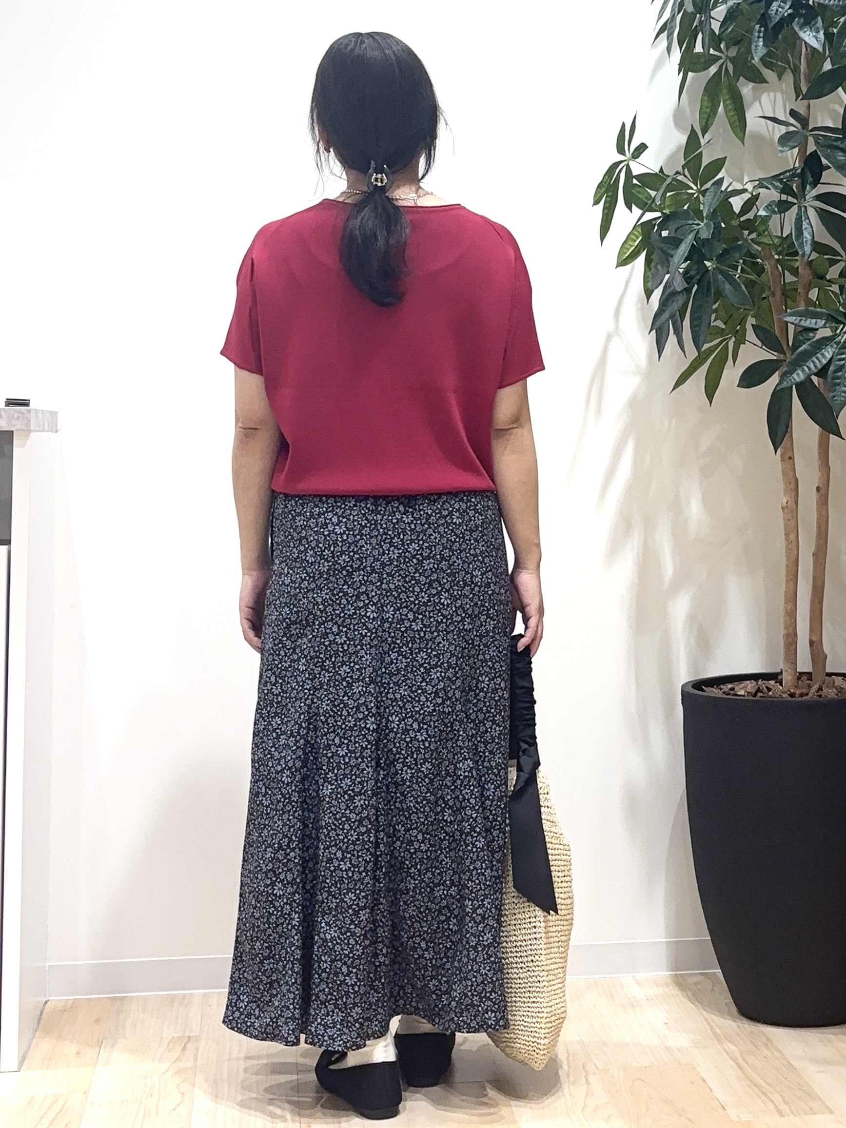 miraiさんの「grove｜【シリーズ累計36万枚！名品ニット】やわらかドライタッチ ドルマンニット」を使ったコーディネート