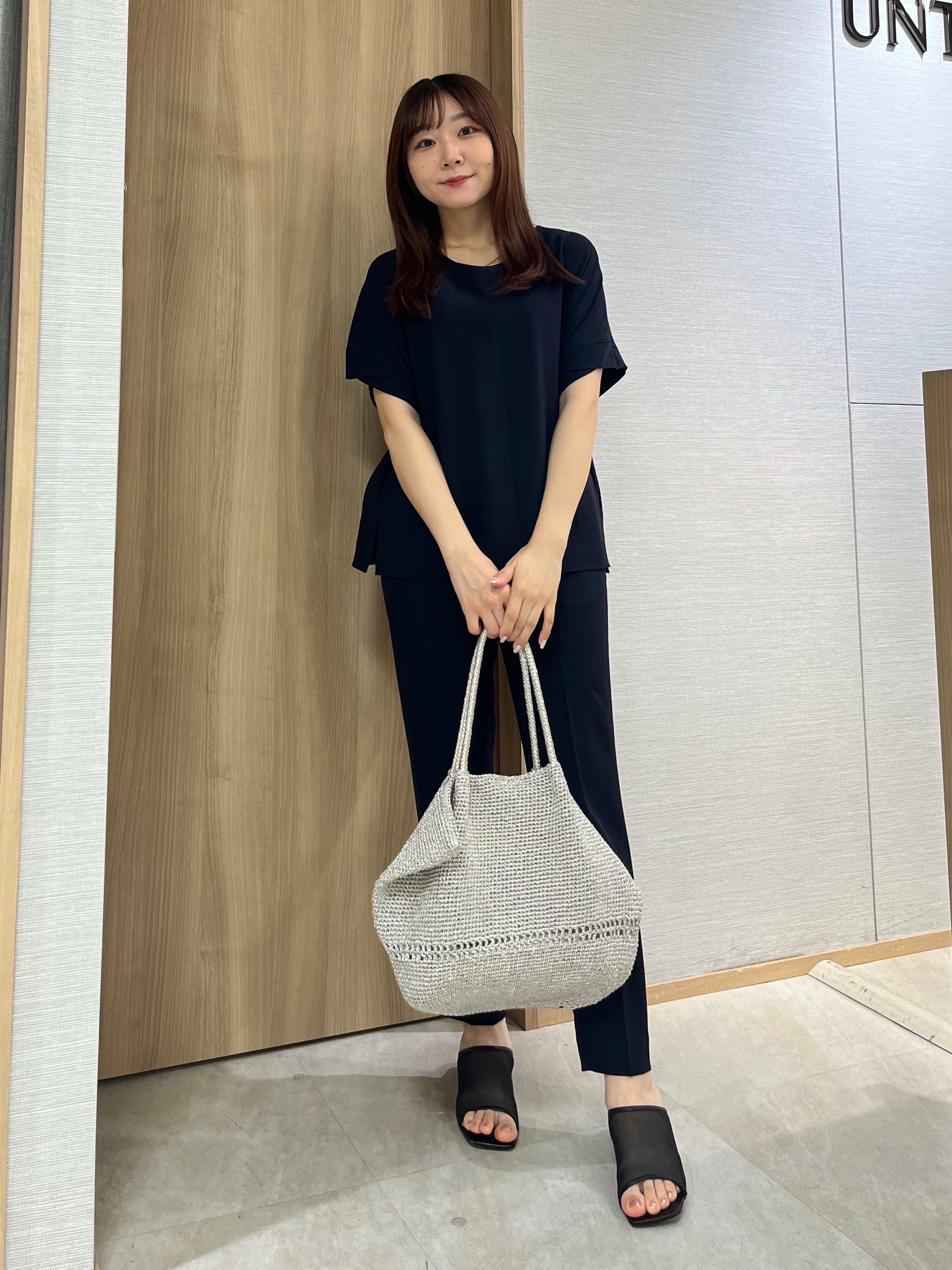 KAHOさんの「UNTITLED｜【セットアップ可/UVカット/前後2WAY】リラクシーフレンチスリーブブラウス」を使ったコーディネート