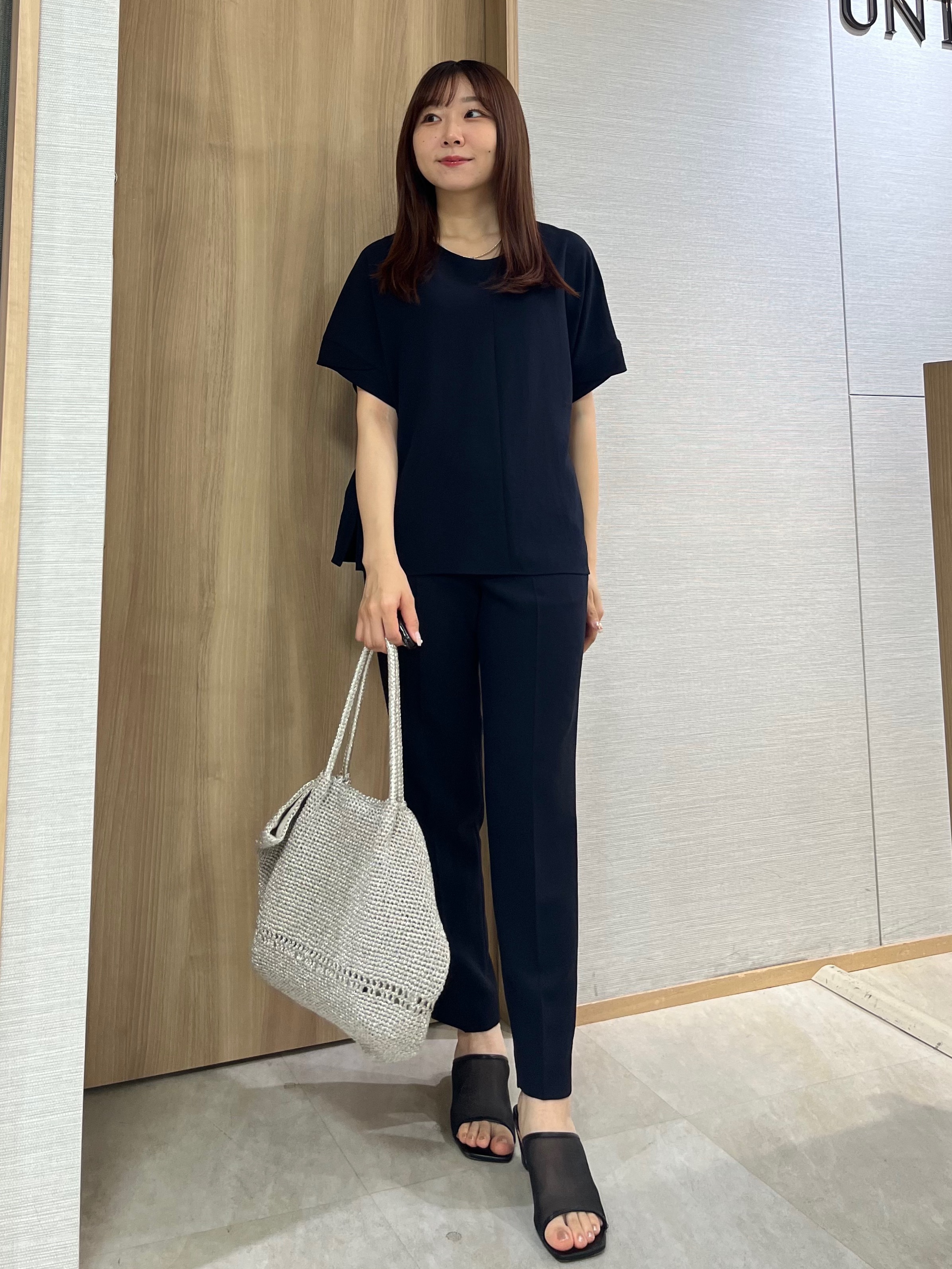 KAHOさんの「UNTITLED｜【セットアップ可/UVカット/前後2WAY】リラクシーフレンチスリーブブラウス」を使ったコーディネート