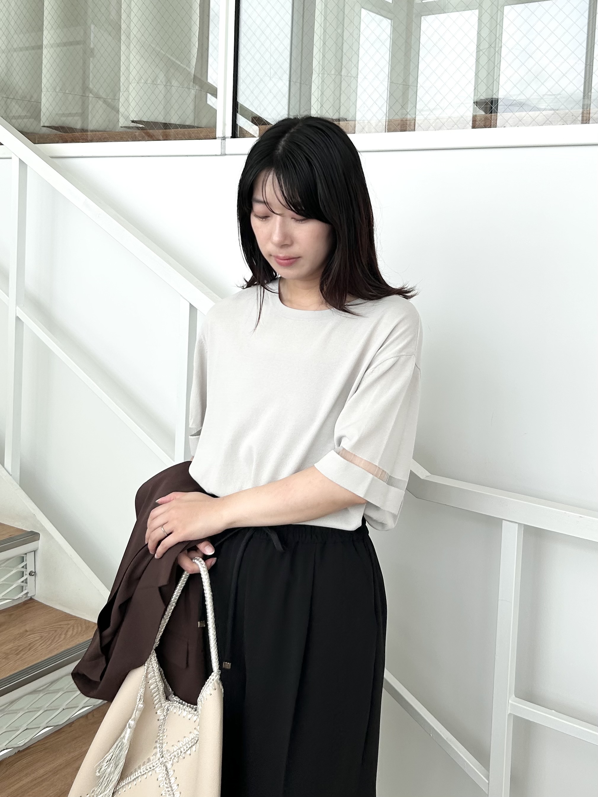 RINAさんの「OPAQUE.CLIP｜【UV／接触冷感／抗ピル】袖口ラインシアーさらりニット《洗濯機OK》」を使ったコーディネート