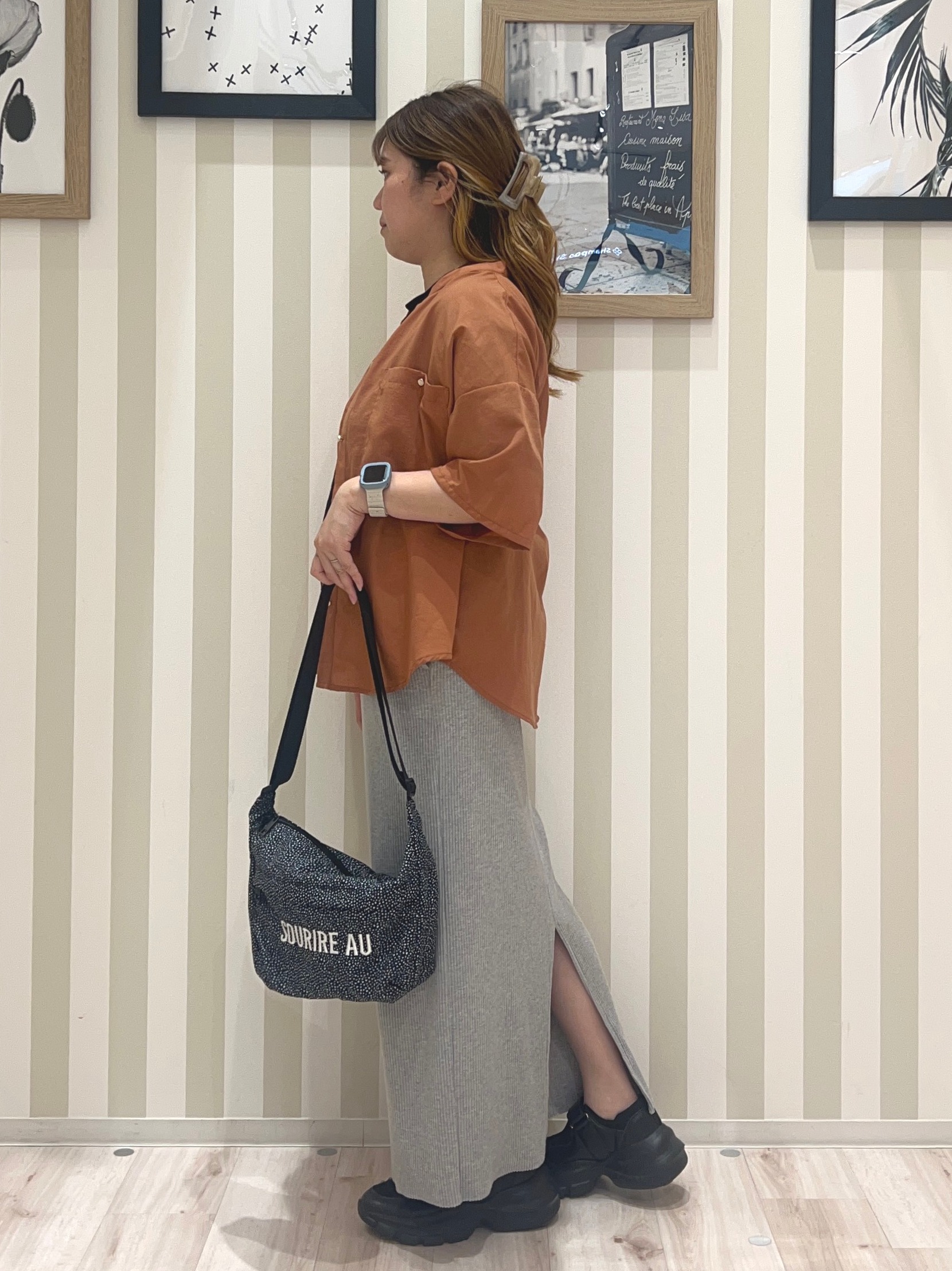 mさんの「SHOO･LA･RUE｜【洗濯機可/S-LL】大人の抜け感 ゆるっと5分袖シャツ」を使ったコーディネート