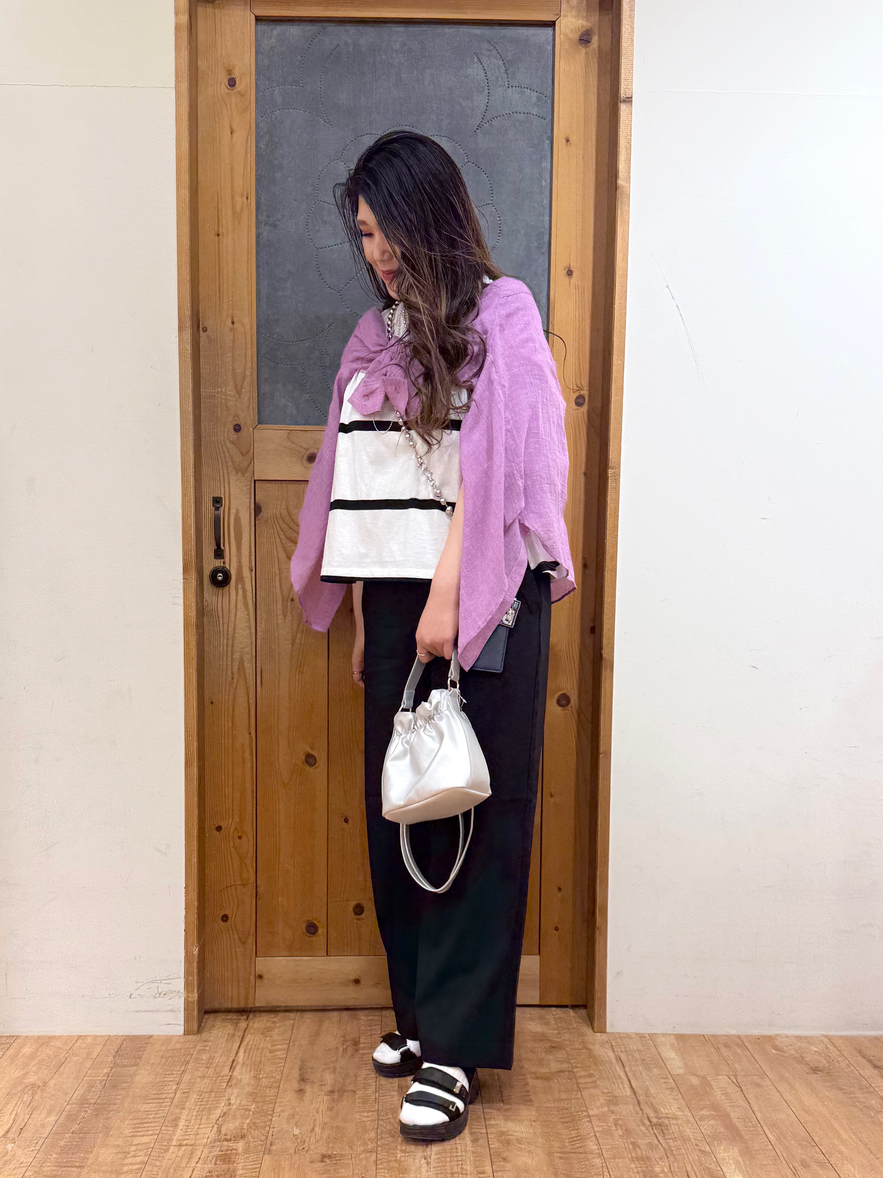 Ayana.さんの「SHOO･LA･RUE｜【体型カバー】ふんわり質感 やわらかこなれシアーシャツ」を使ったコーディネート