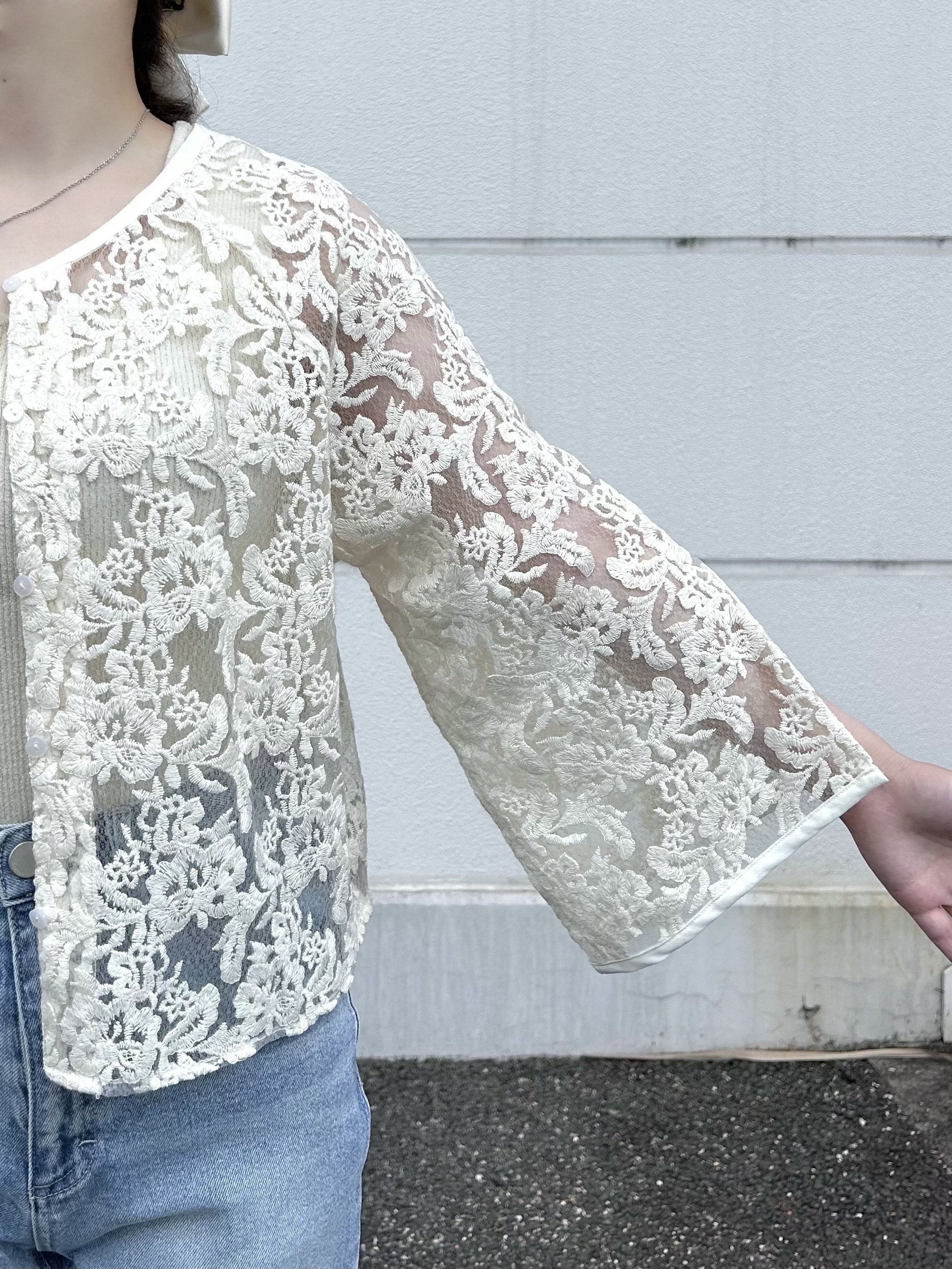 えぬさんの「OPAQUE.CLIP｜刺繍レースショートブラウス【洗える】」を使ったコーディネート