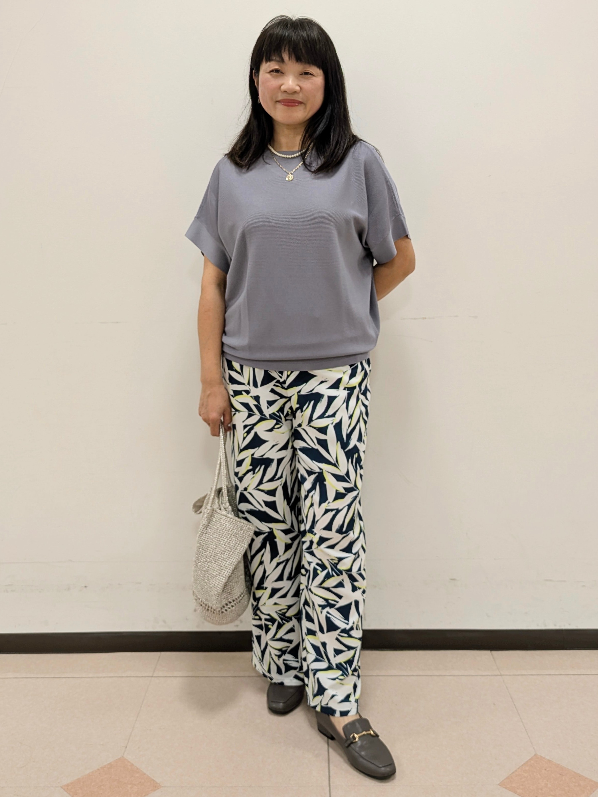 ともさんの「UNTITLED｜【11色展開/体型カバー】前後2WAYフレンチスリーブニット」を使ったコーディネート