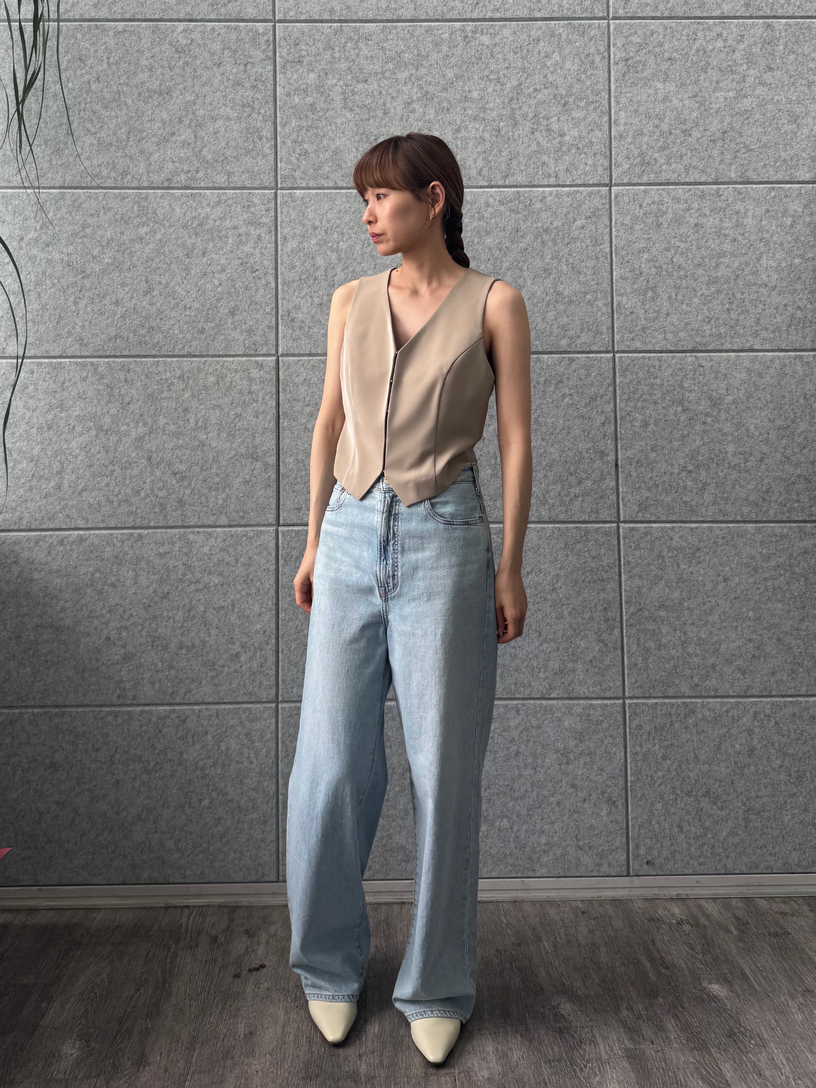 designer yukaさんの「CODE A｜front hook short vest」を使ったコーディネート