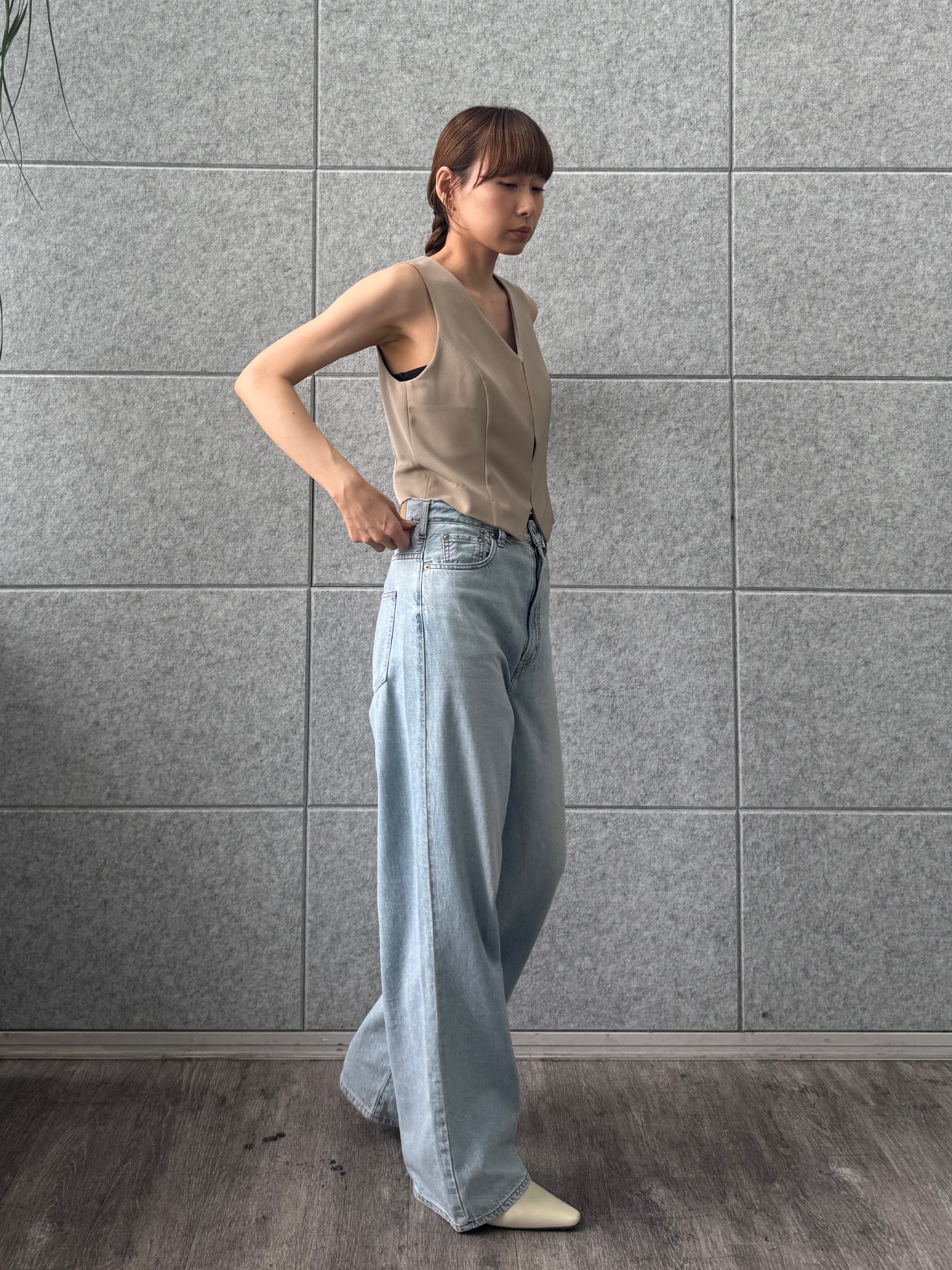 designer yukaさんの「CODE A｜front hook short vest」を使ったコーディネート