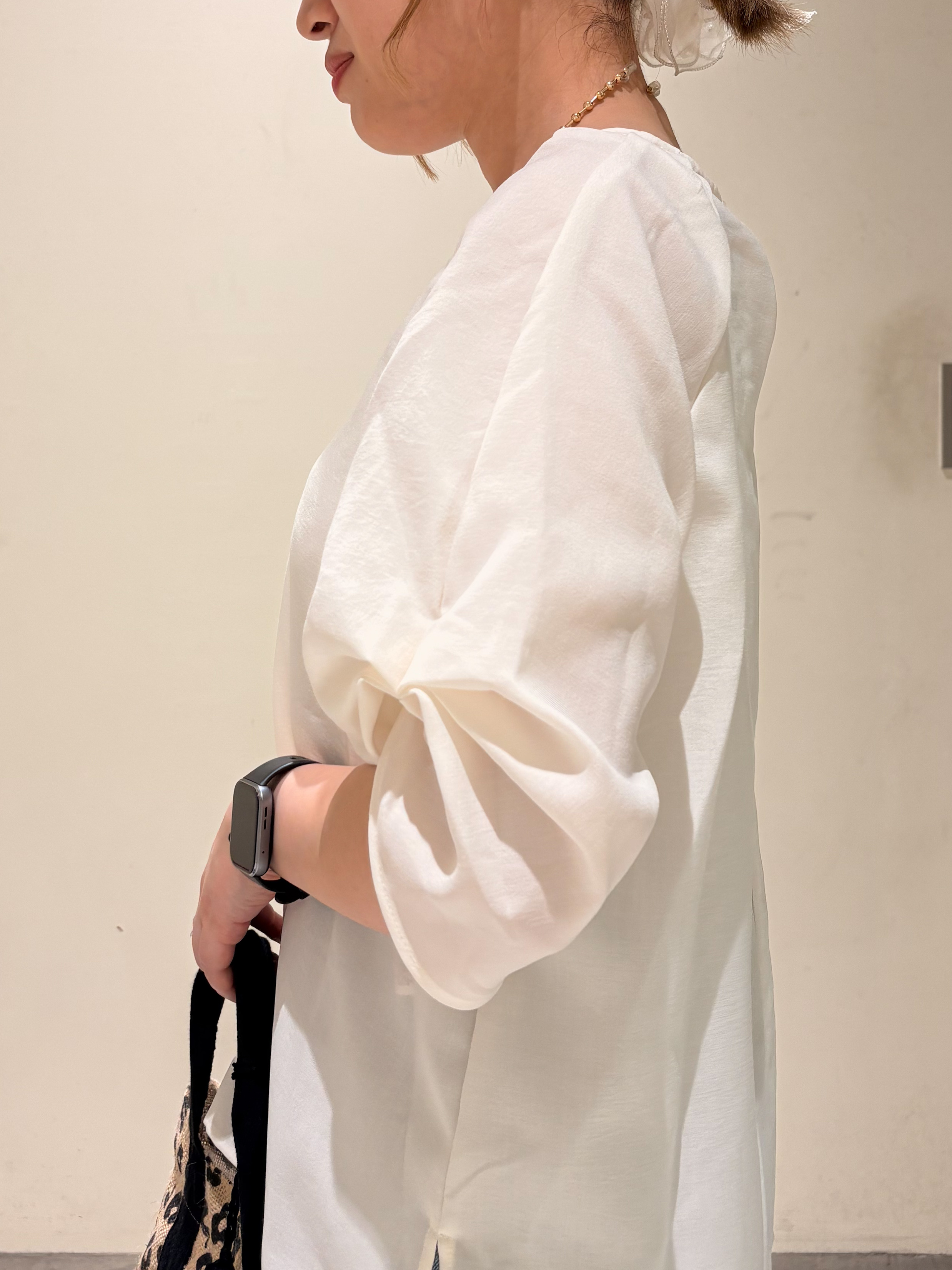 みきちぃさんの「OPAQUE.CLIP｜【接触冷感／吸水速乾】リネンライク タックスリーブブラウス《セットアップ対応／洗濯機OK》」を使ったコーディネート