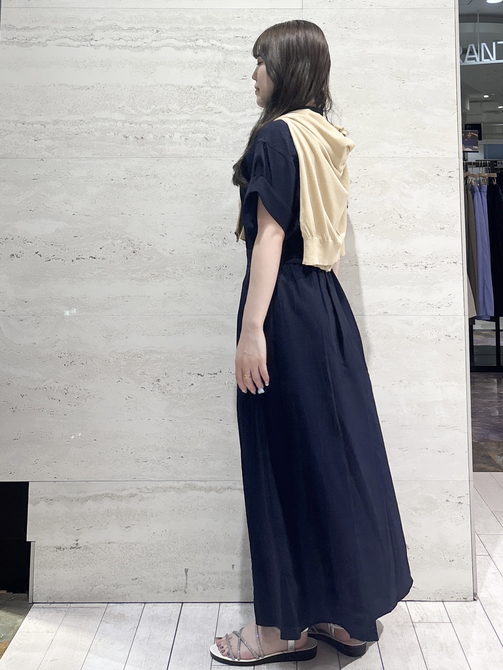 かほさんの「OPAQUE.CLIP｜クルーネックニットカーディガン【洗える／抗ピル】」を使ったコーディネート