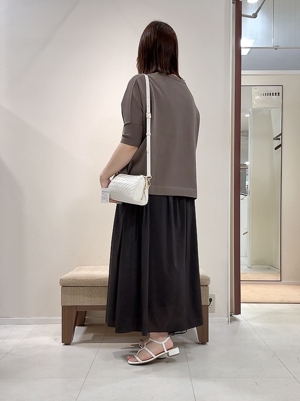 YUIさんの「UNTITLED｜【アンサンブル可/洗える】シアーレーヨンニット」を使ったコーディネート