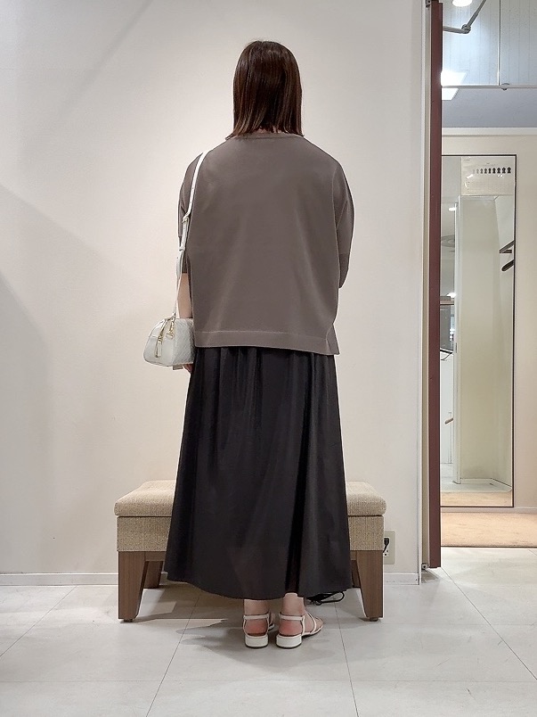 YUIさんの「UNTITLED｜【アンサンブル可/洗える】シアーレーヨンニット」を使ったコーディネート