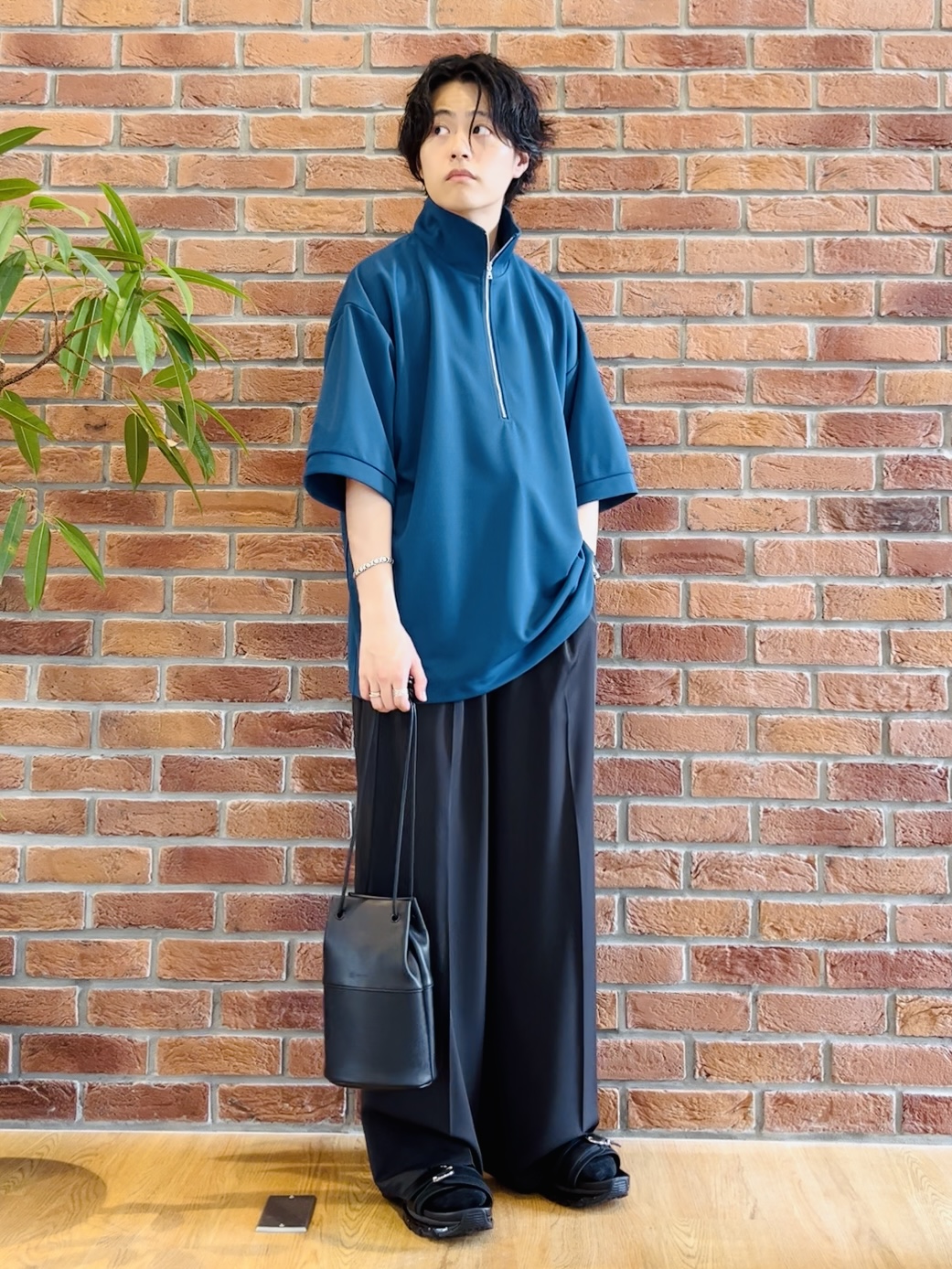 ワッキーさんの「tk.TAKEO KIKUCHI｜【コレ1枚できまる！】ジョーゼットスタンドハーフジップカットソー/ハーフジップ/大人/夏/夏服/シン」を使ったコーディネート