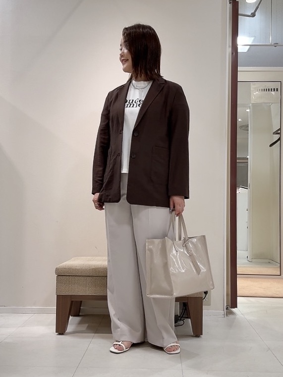 YUIさんの「UNTITLED｜◆【程よいシアー感/洗える】エアリーバイオジャケット」を使ったコーディネート