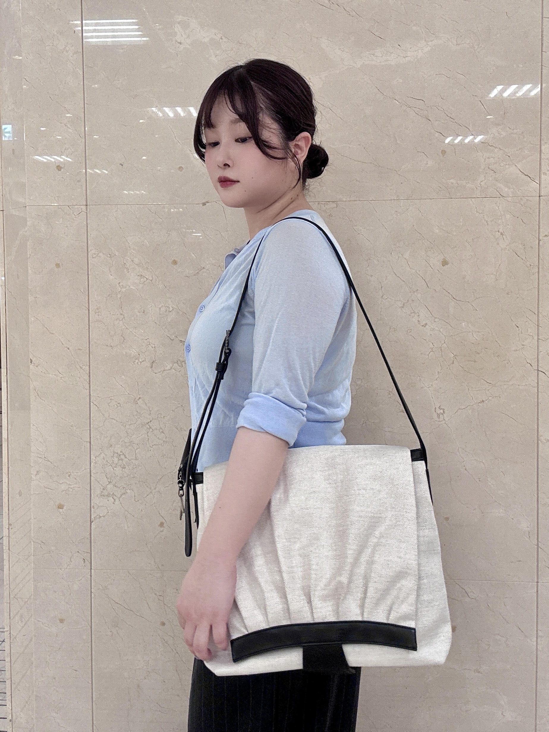 mさんの「HIROKO HAYASHI｜TRIS（トリス）ショルダーバッグM」を使ったコーディネート