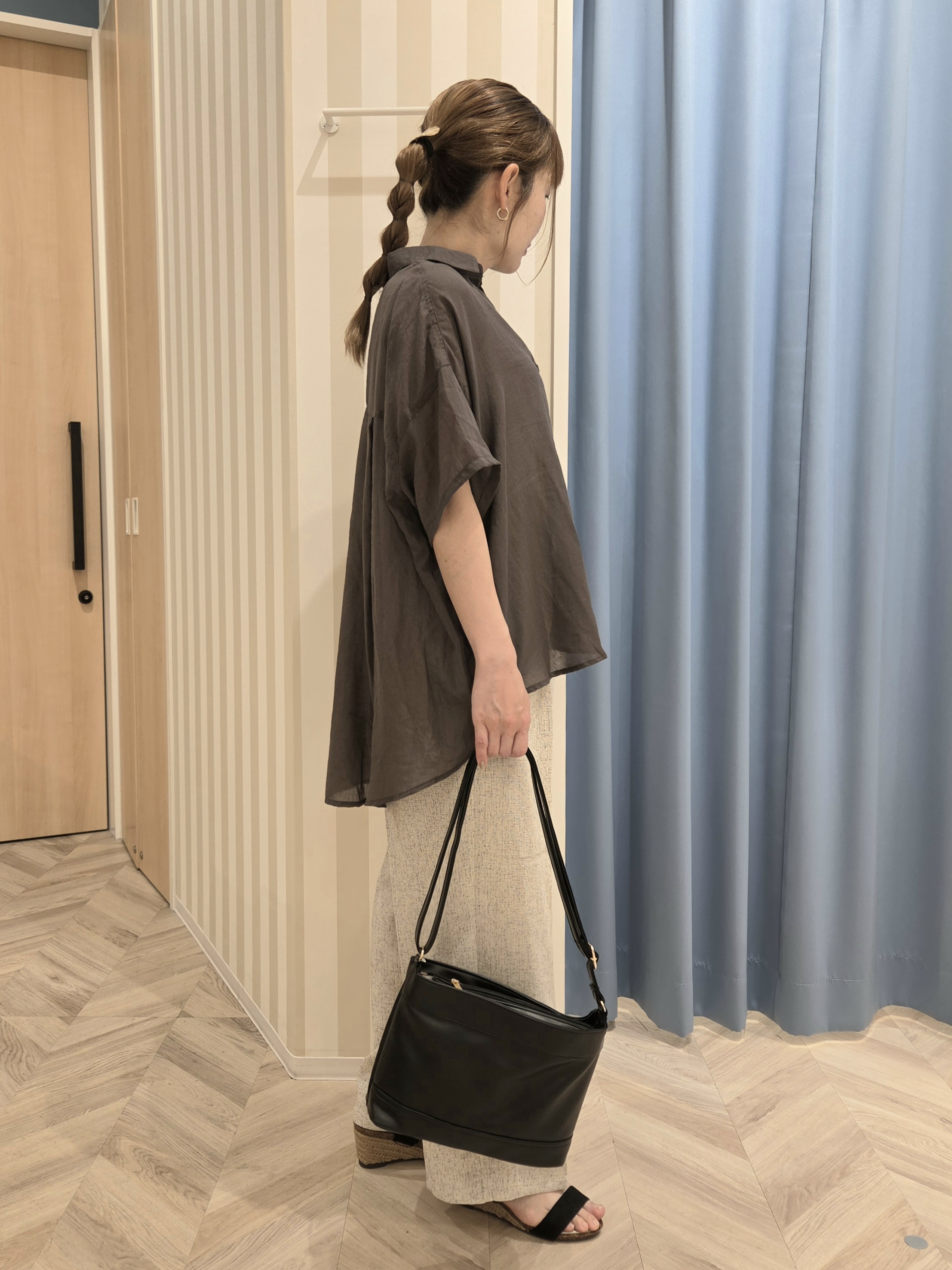 Ikumiさんの「SHOO･LA･RUE｜ヒップがすっぽり隠れる やわらか5分袖シアーシャツ」を使ったコーディネート