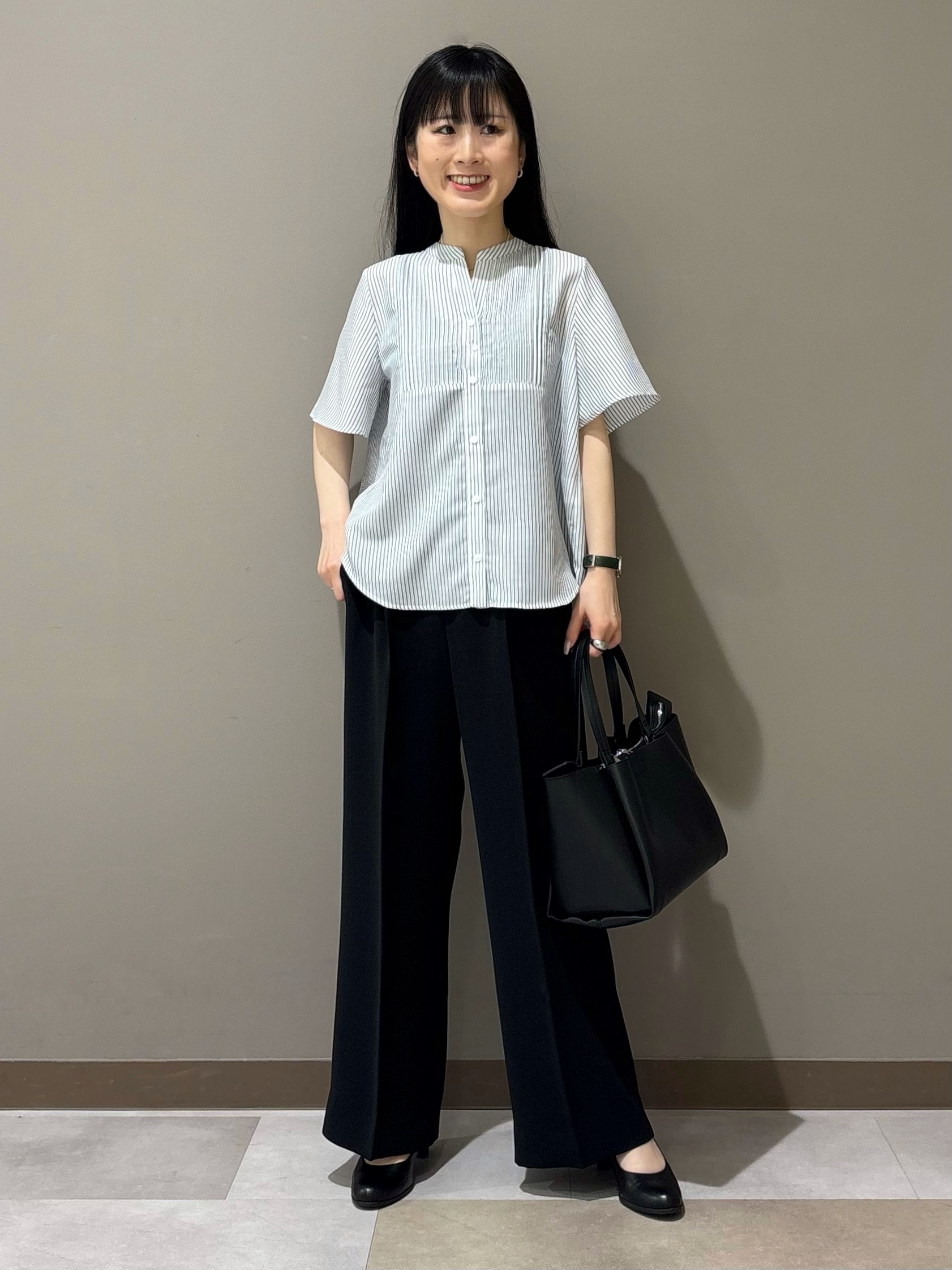 KEIKOさんの「INDIVI｜【洗える／多機能／SETUP可】着る日傘ダブルジャケット」を使ったコーディネート