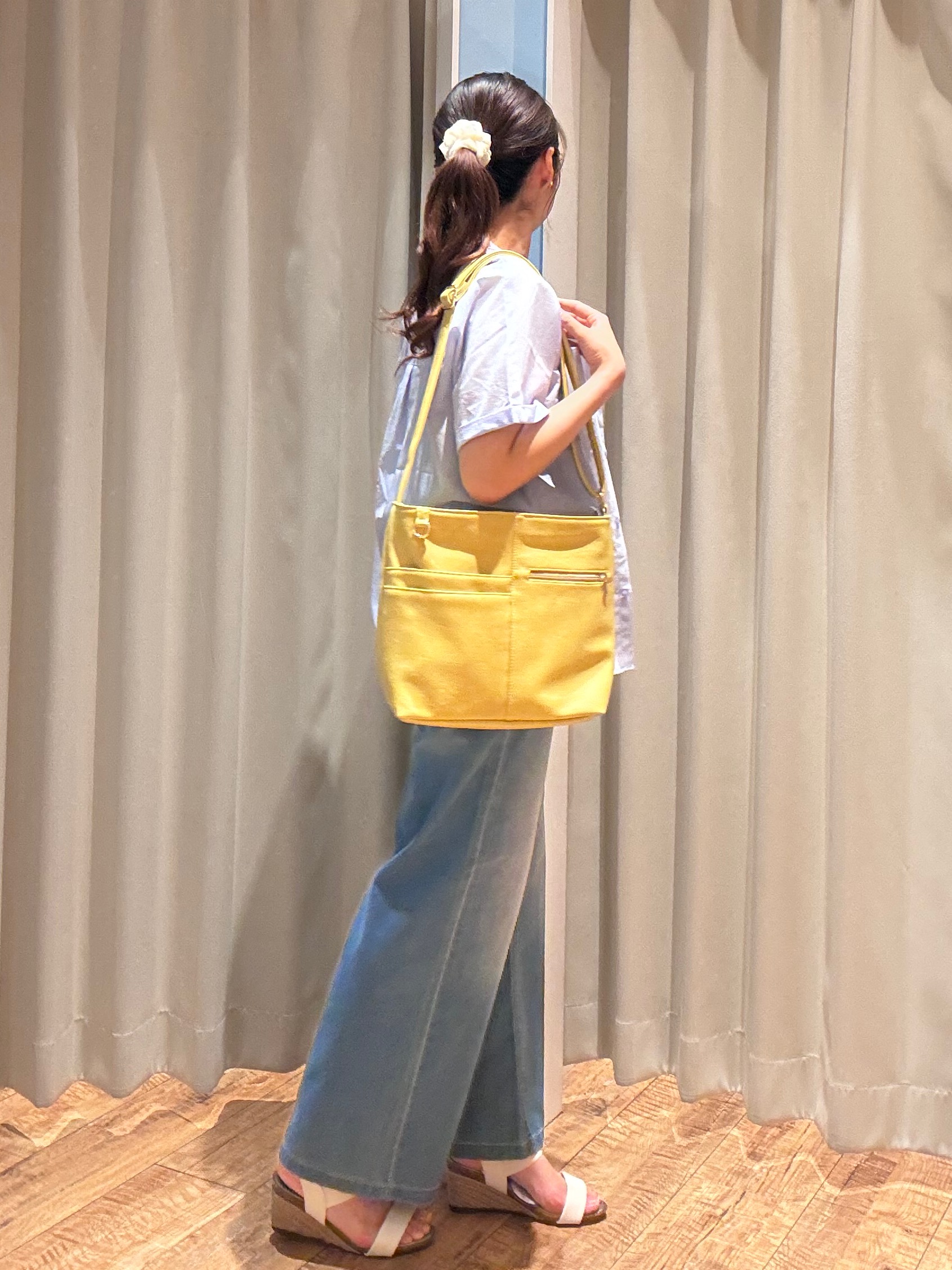 もんちゃんさんの「SHOO･LA･RUE｜【通気性〇/UV/S-LL】風が通り抜ける 半袖バンドカラーシアーシャツ」を使ったコーディネート