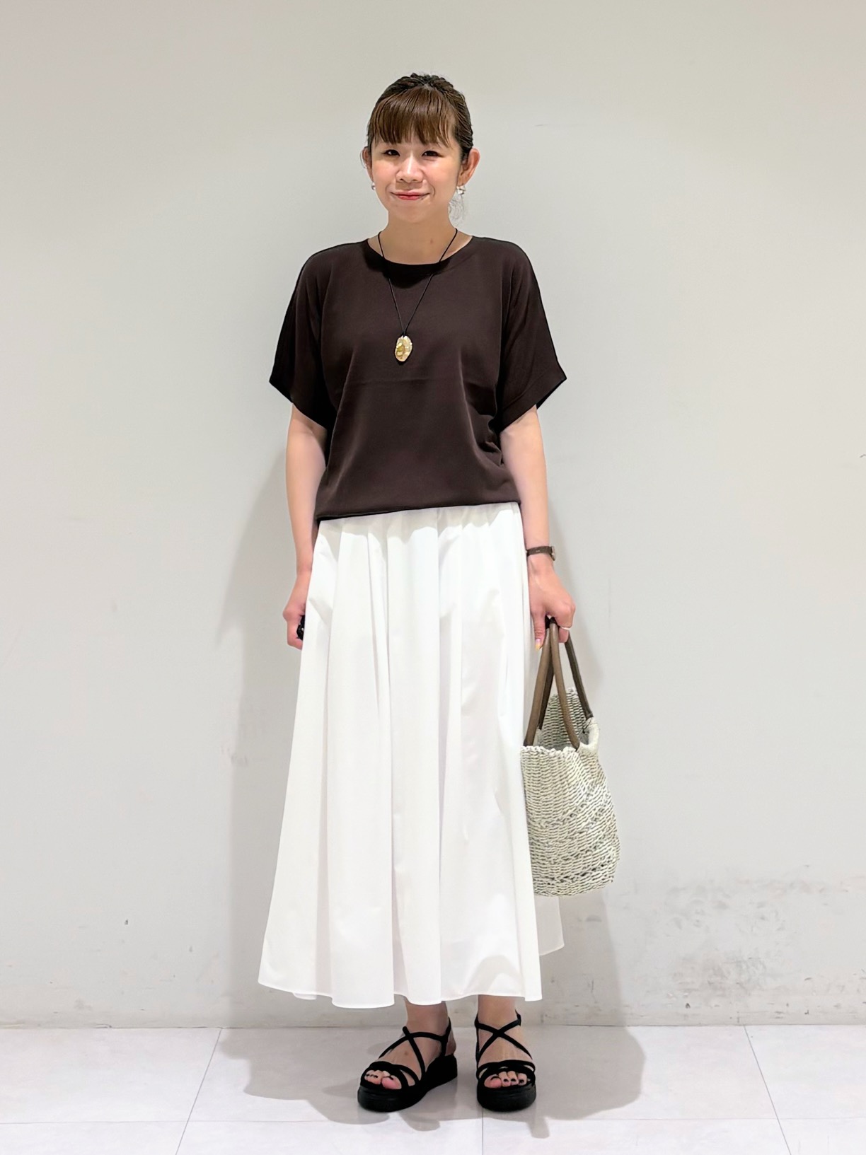 tsuyuさんの「INDIVI｜【洗える／アンサンブル可能】シアーストライプカーディガン」を使ったコーディネート