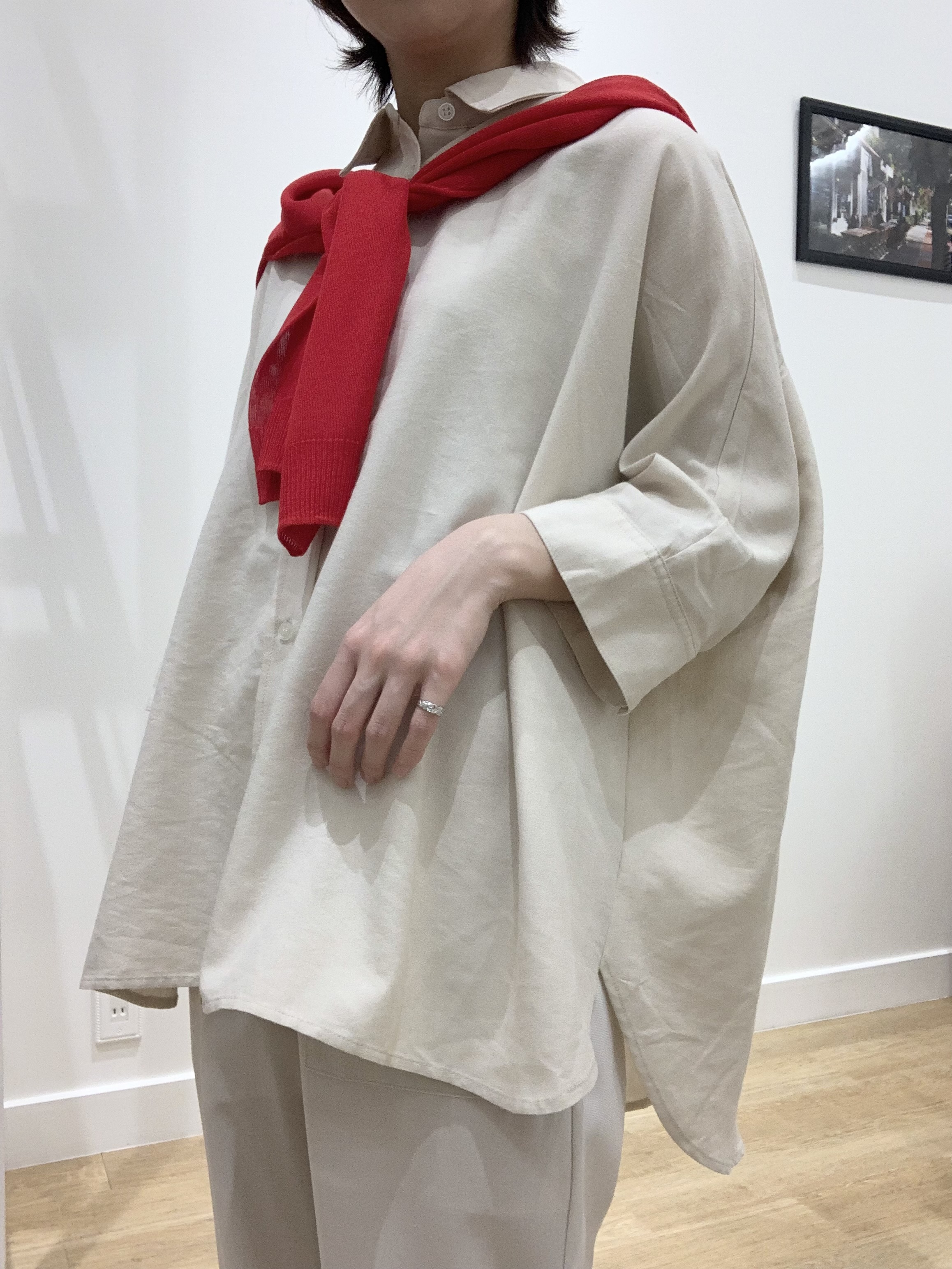 IMARIさんの「Dessin｜【セットアップ可/洗える】リネンブレンドドルマンシャツ」を使ったコーディネート