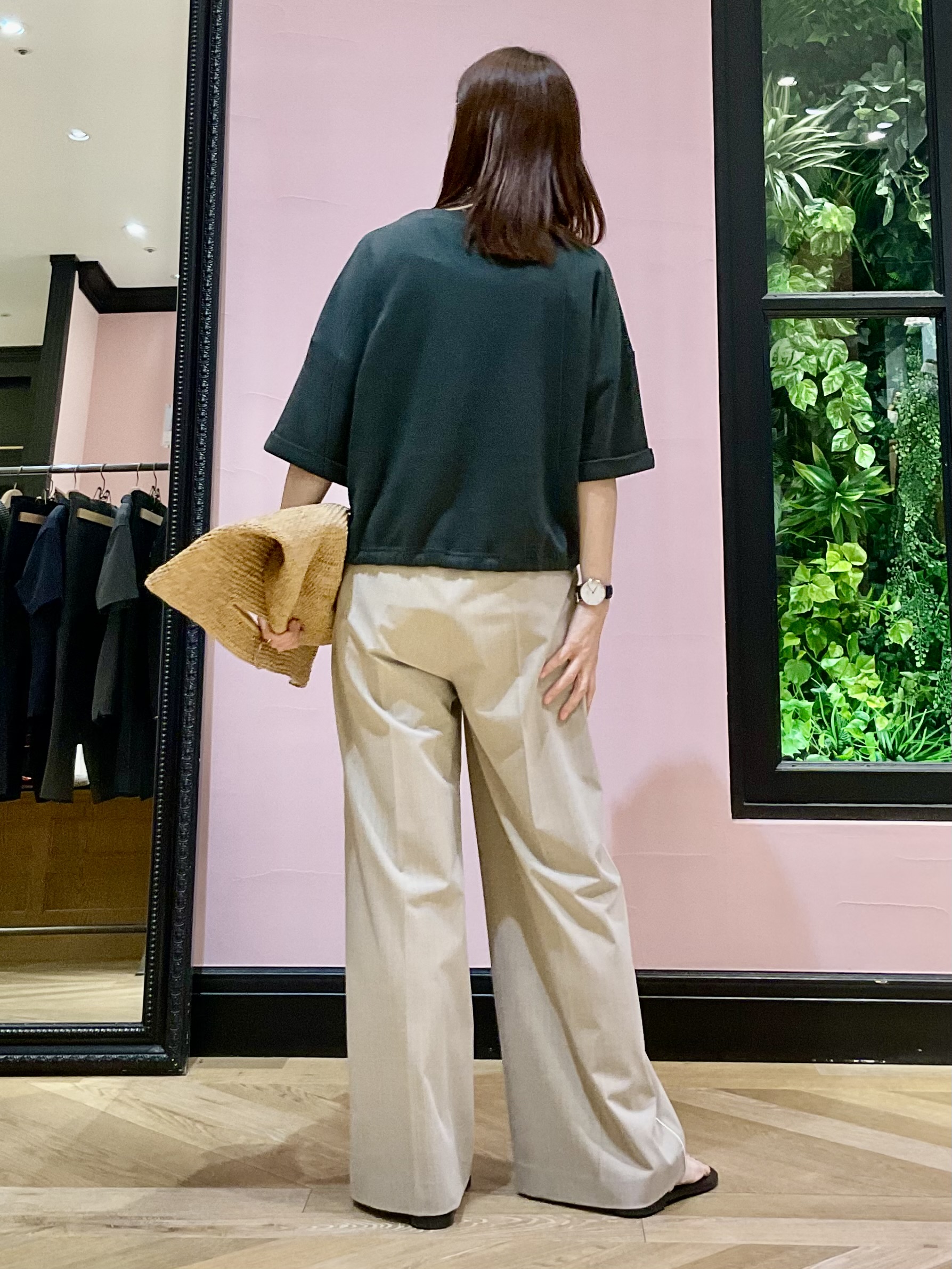 Hiwatashiさんの「DRESSTERIOR｜【セットアップ可/ウォッシャブル】ストライプ2WAYストレッチ サイドラインパンツ」を使ったコーディネート